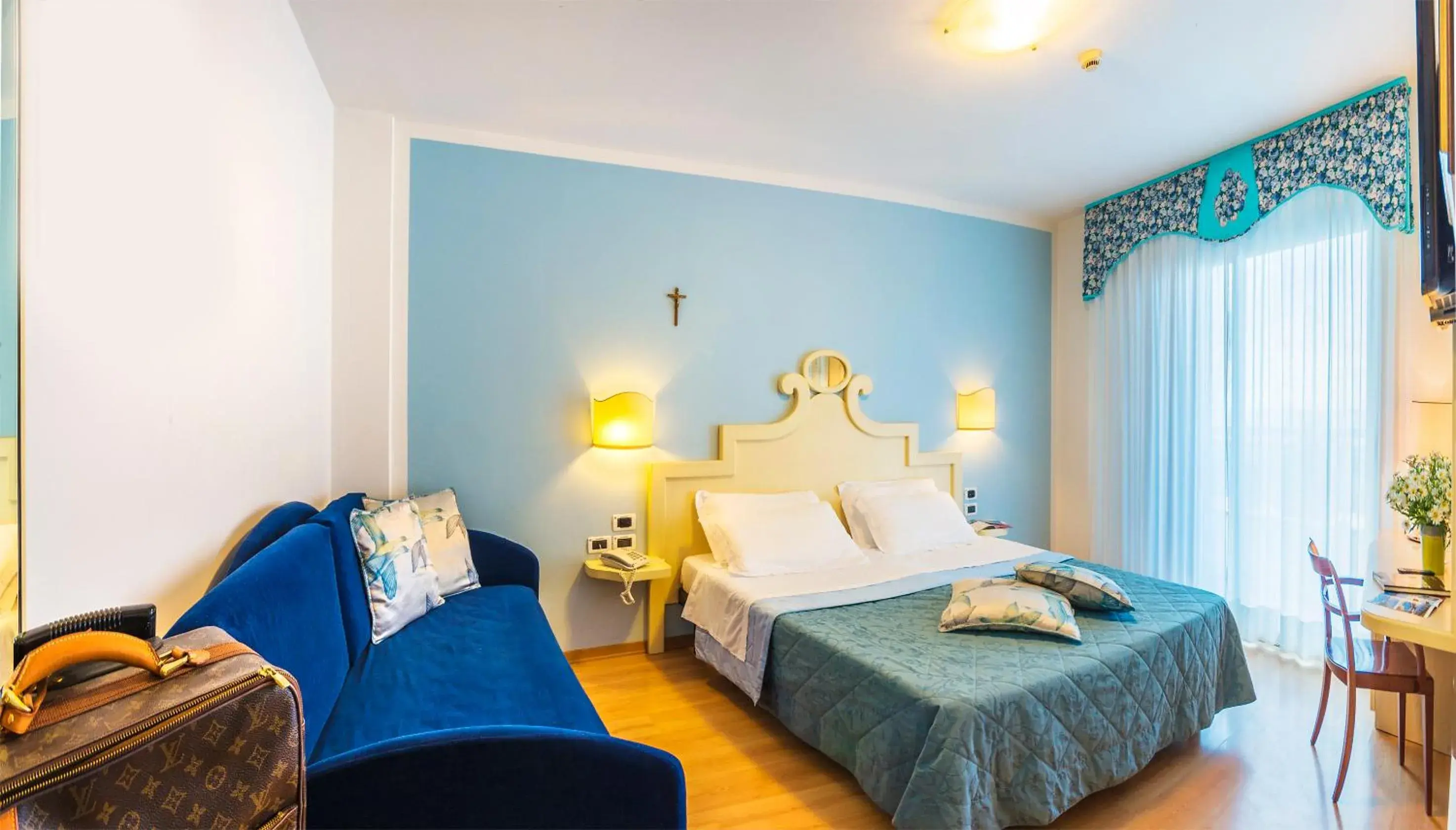 Bedroom, Bed in Hotel Panoramic Bedroom, Bed in Hotel Panoramic