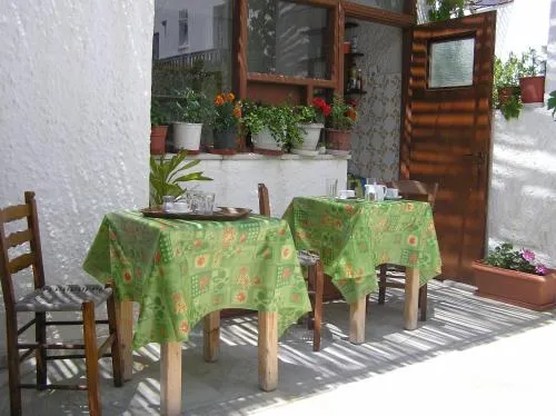 Hotel Maroulis