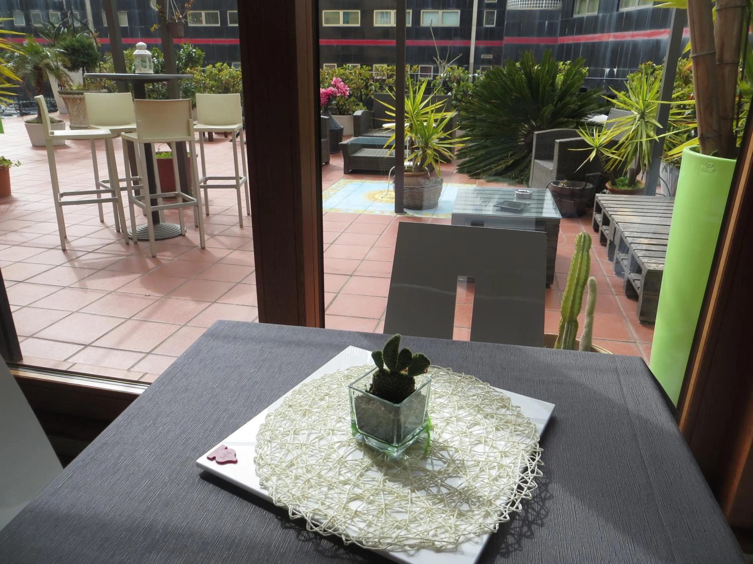 Balcony/Terrace in B&B Mini Hotel Incity-close train station and port-