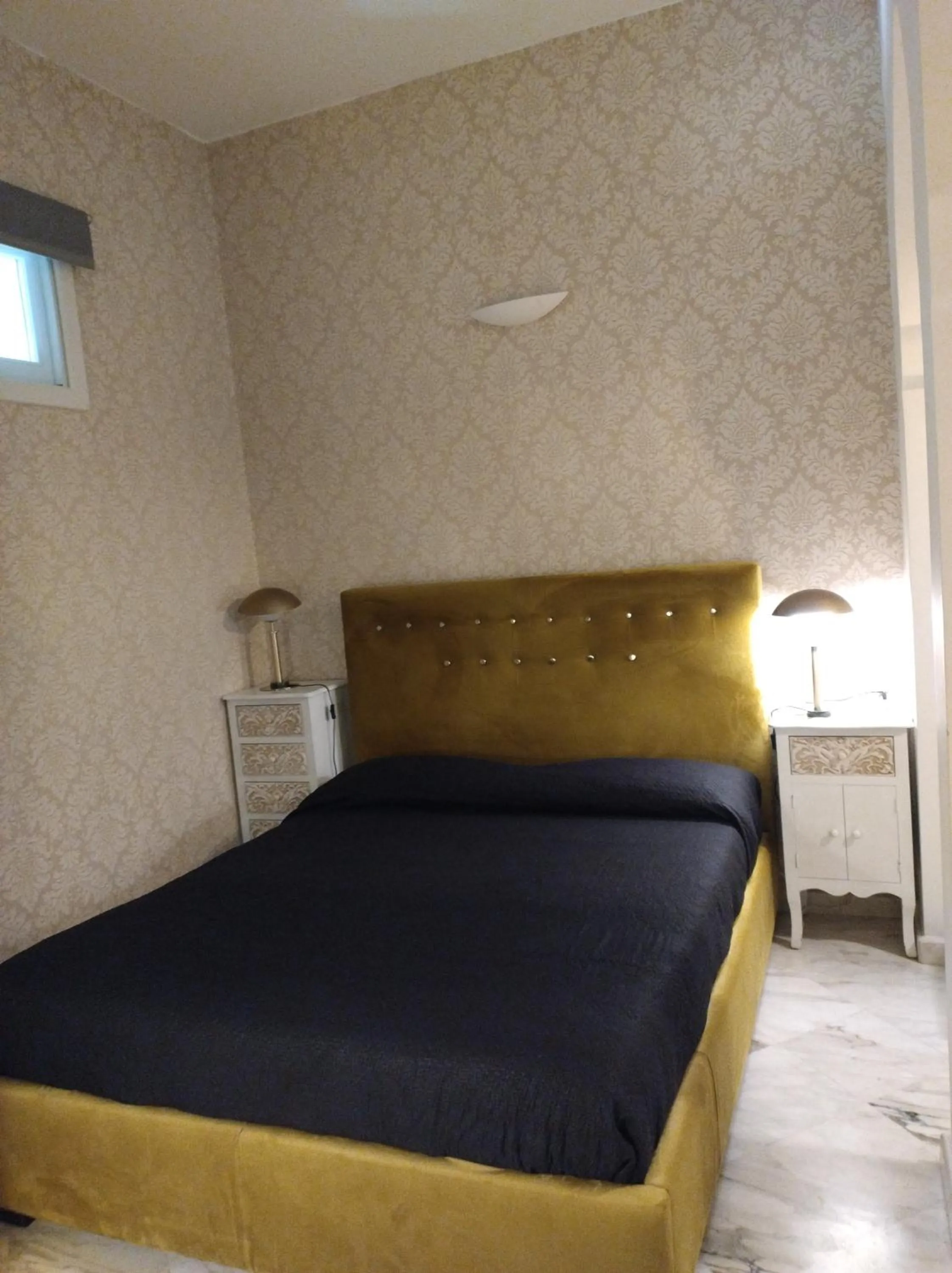 Bed in B&B Mini Hotel Incity-close train station and port-