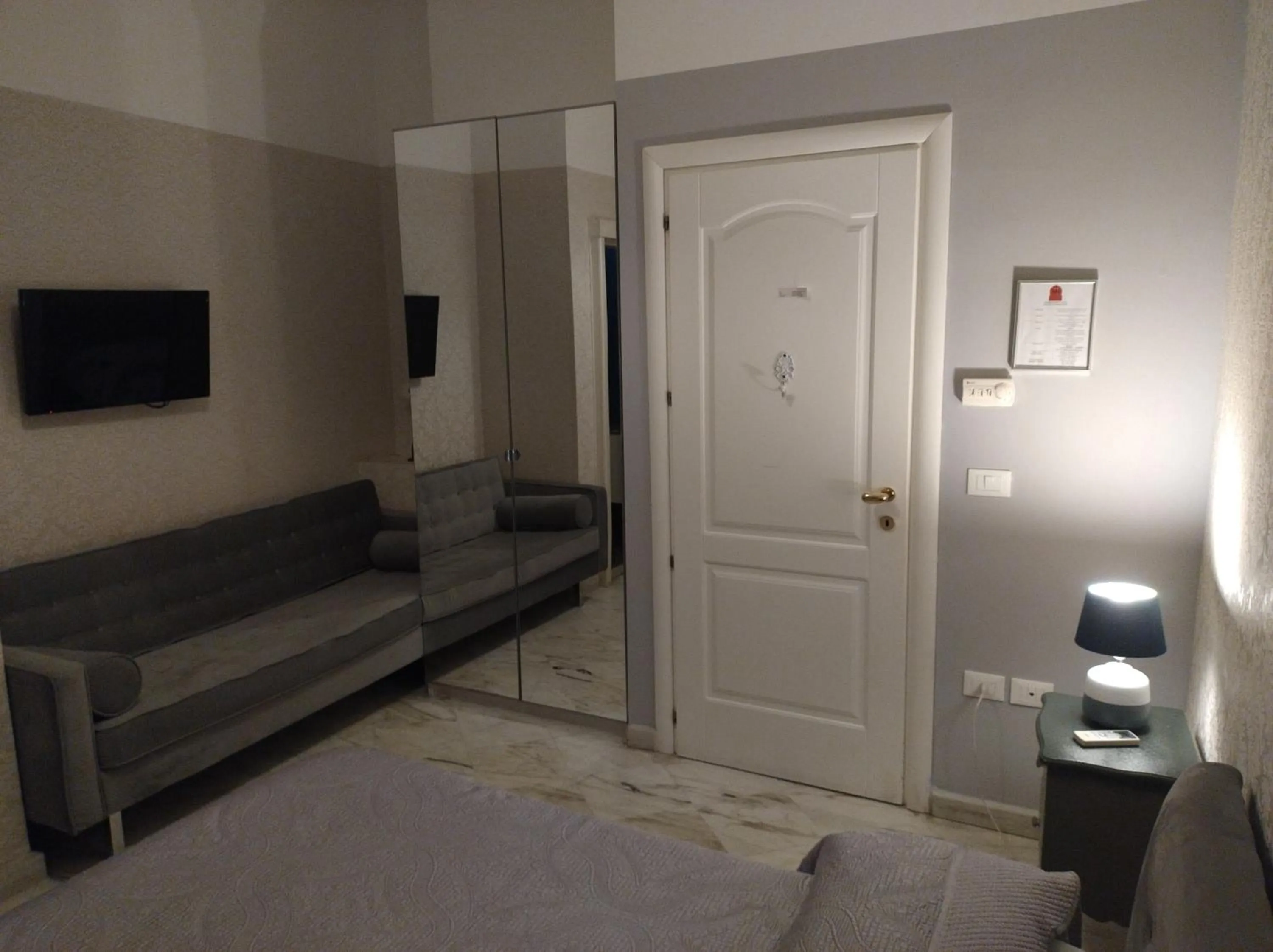 Bed in B&B Mini Hotel Incity-close train station and port-