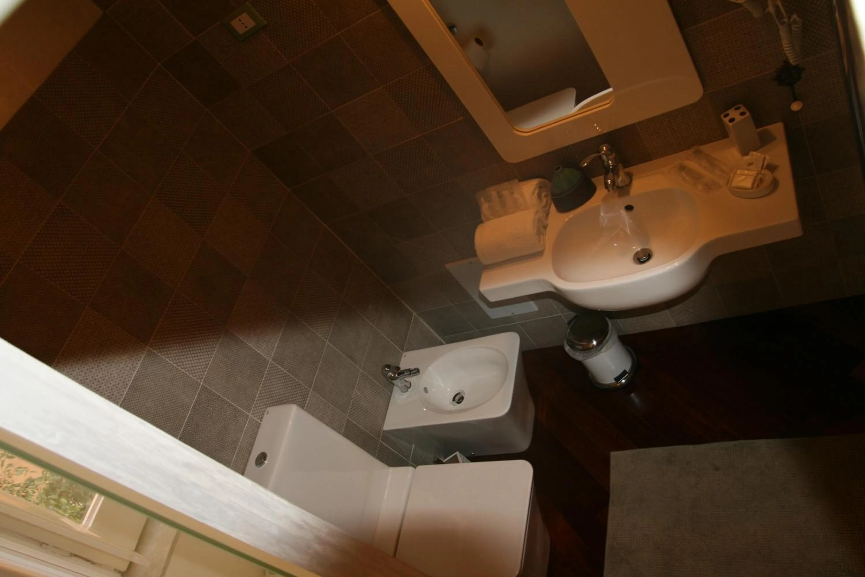 Shower in B&B Mini Hotel Incity-close train station and port-
