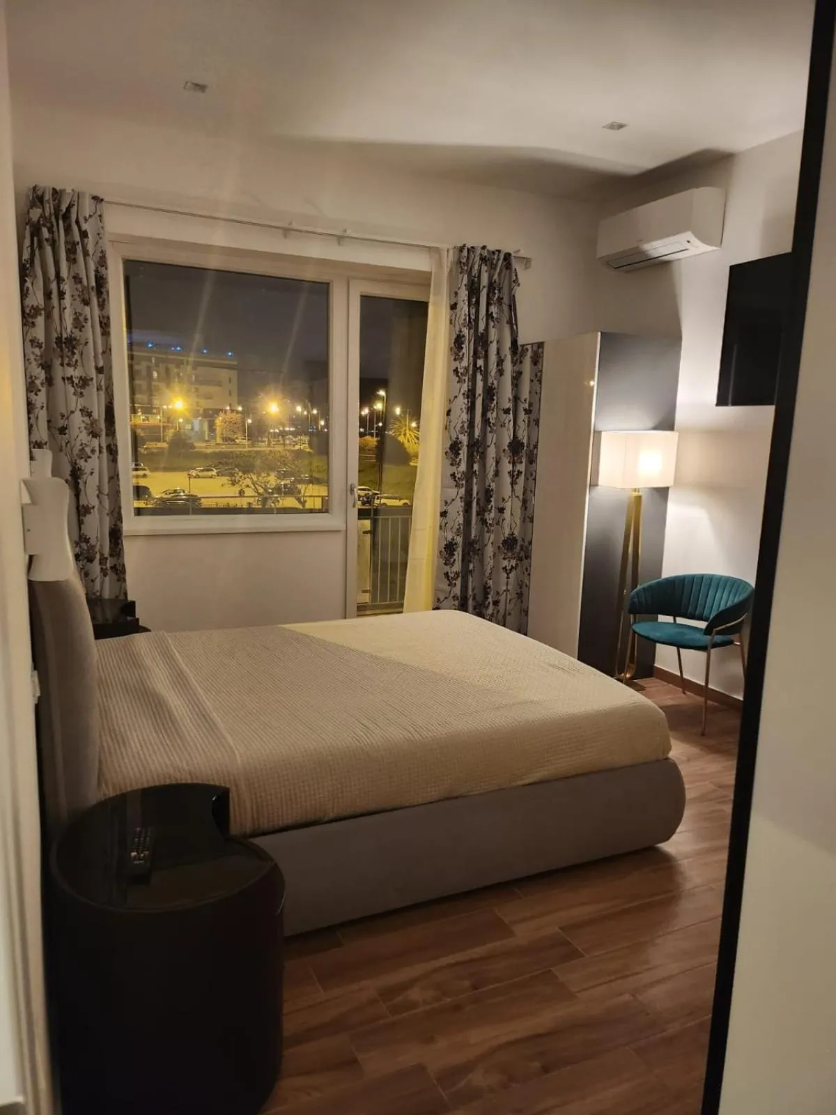 Bed in B&B Mini Hotel Incity-close train station and port-