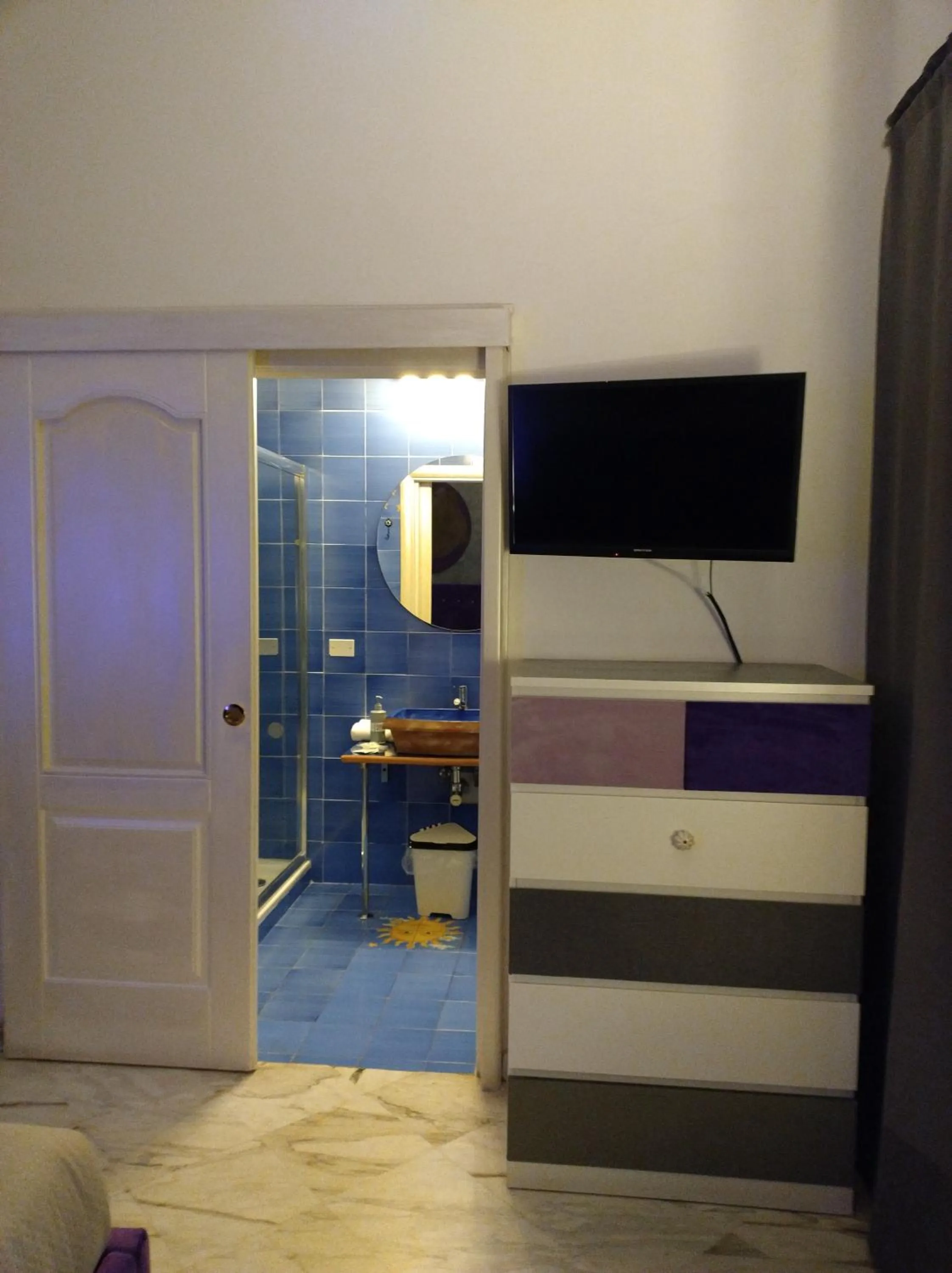 Bed in B&B Mini Hotel Incity-close train station and port-