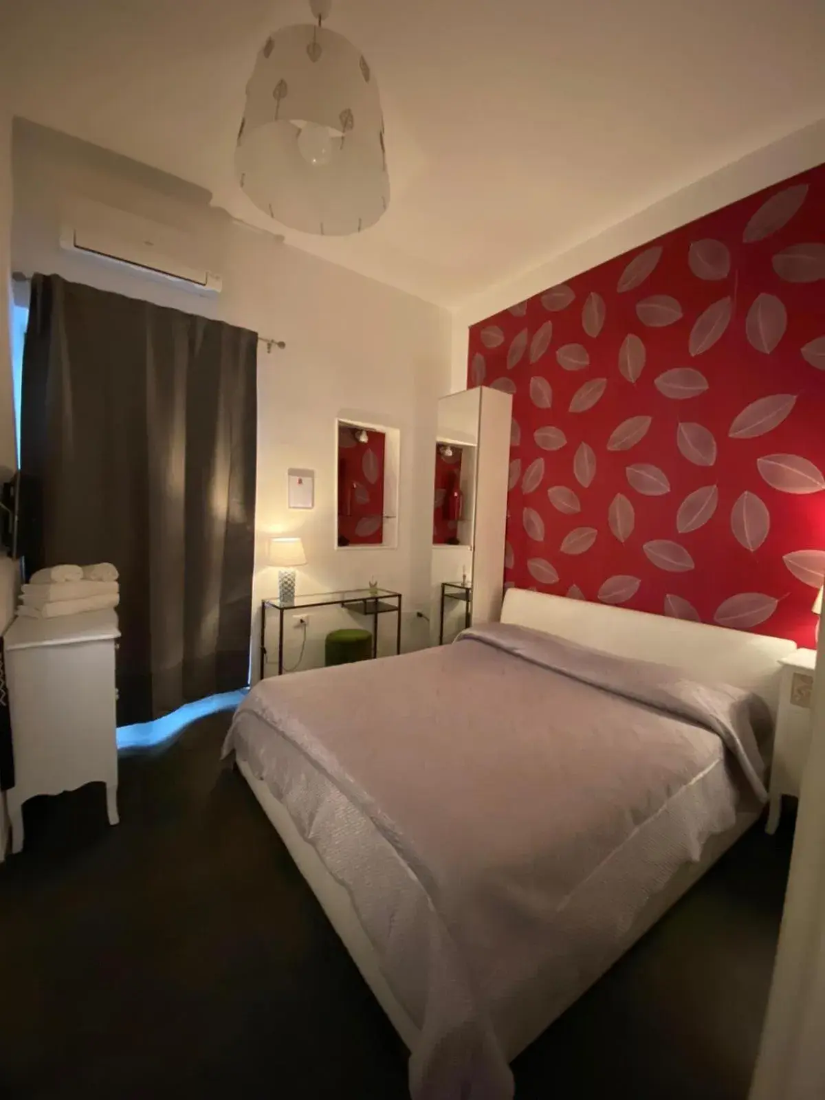 Economy Double Room - single occupancy in B&B Mini Hotel Incity-close train station and port- Economy Double Room - single occupancy in B&B Mini Hotel Incity-close train station and port-