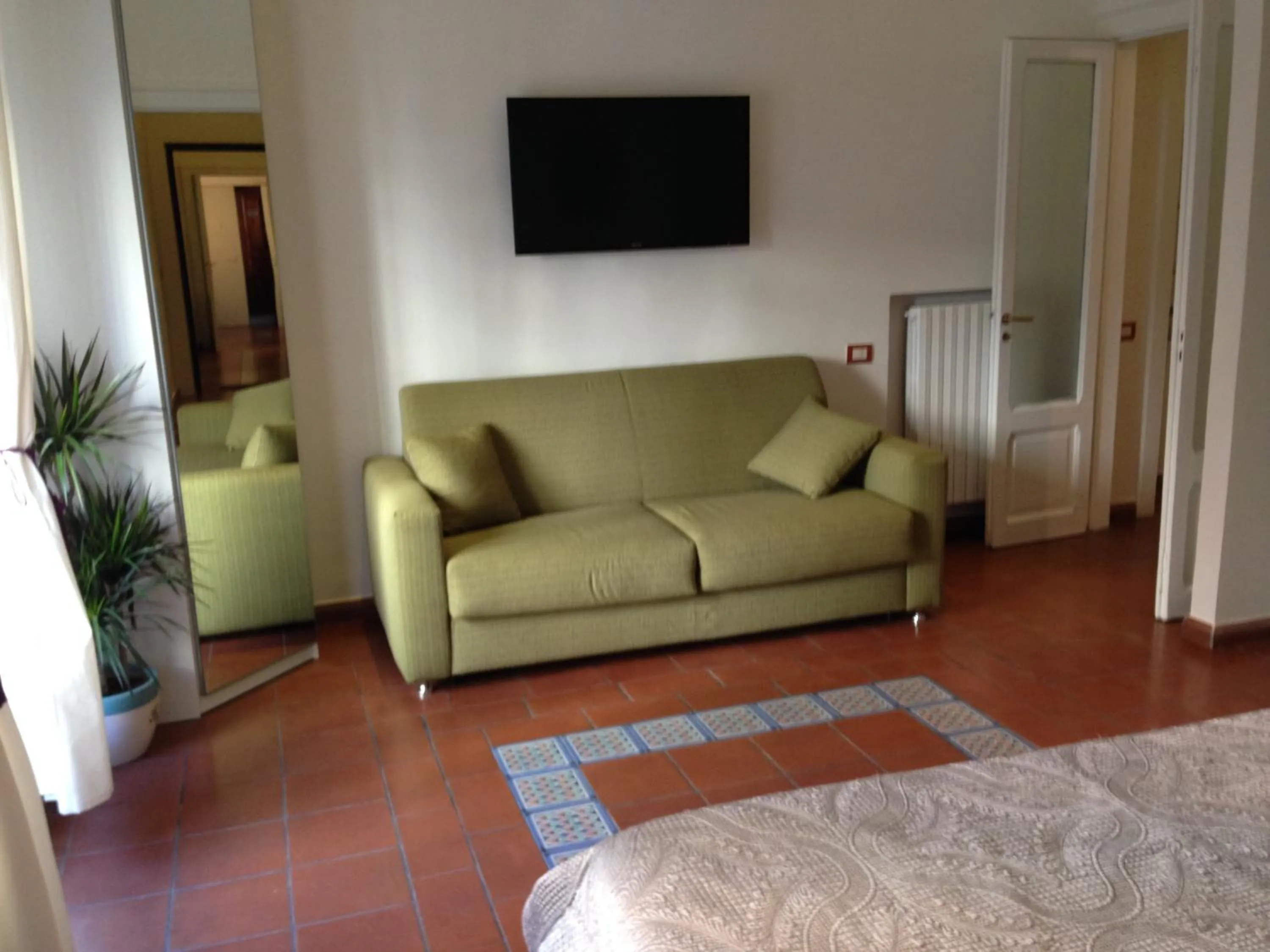 Decorative detail in B&B Mini Hotel Incity-close train station and port-