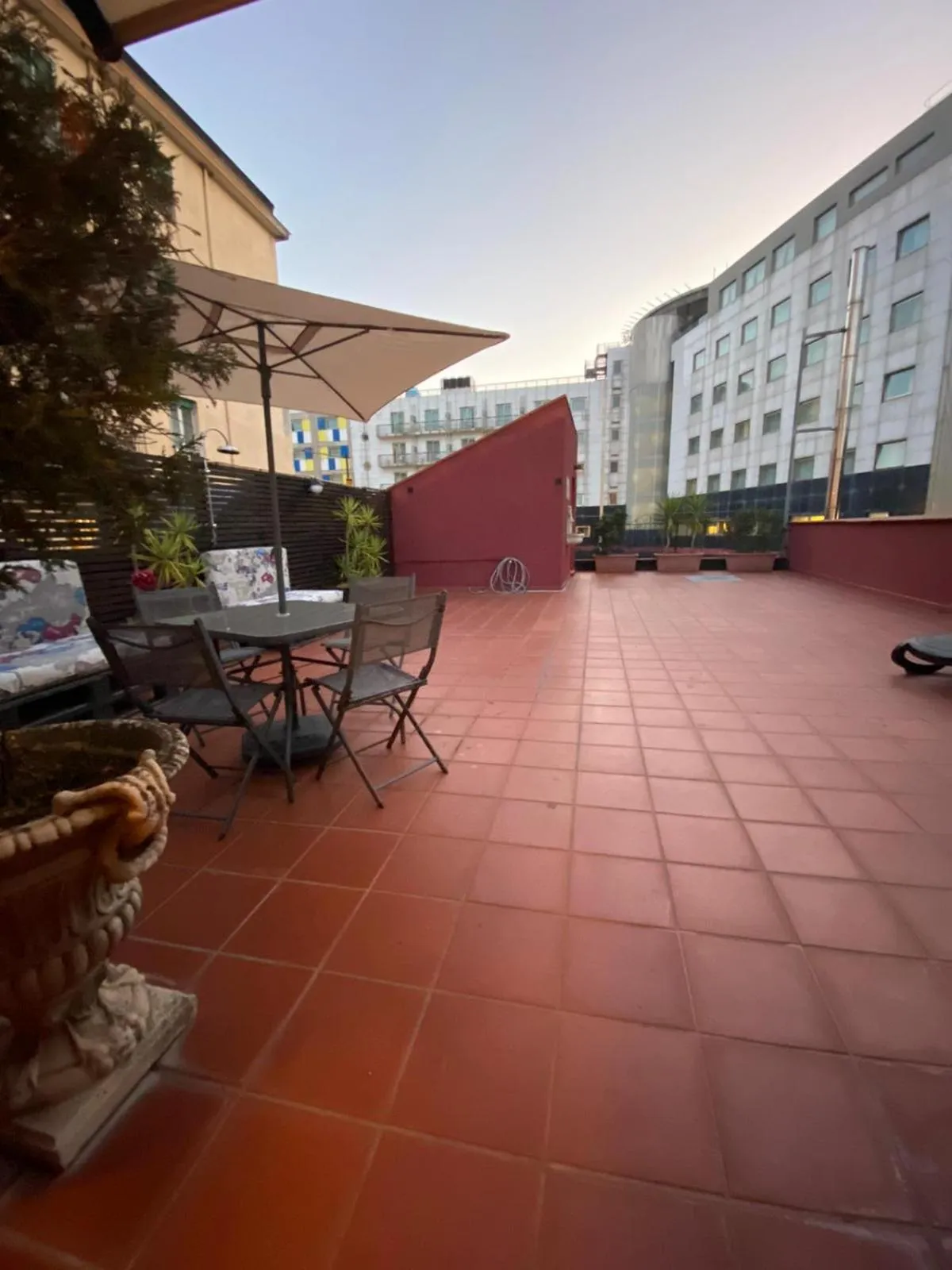 Patio in B&B Mini Hotel Incity-close train station and port-