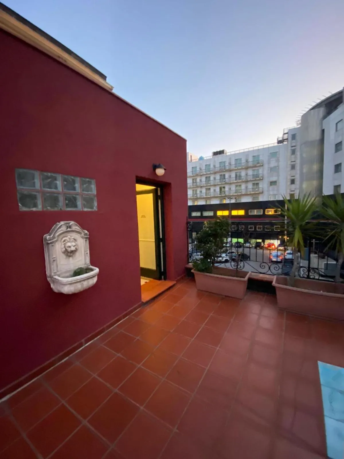 Balcony/Terrace in B&B Mini Hotel Incity-close train station and port-