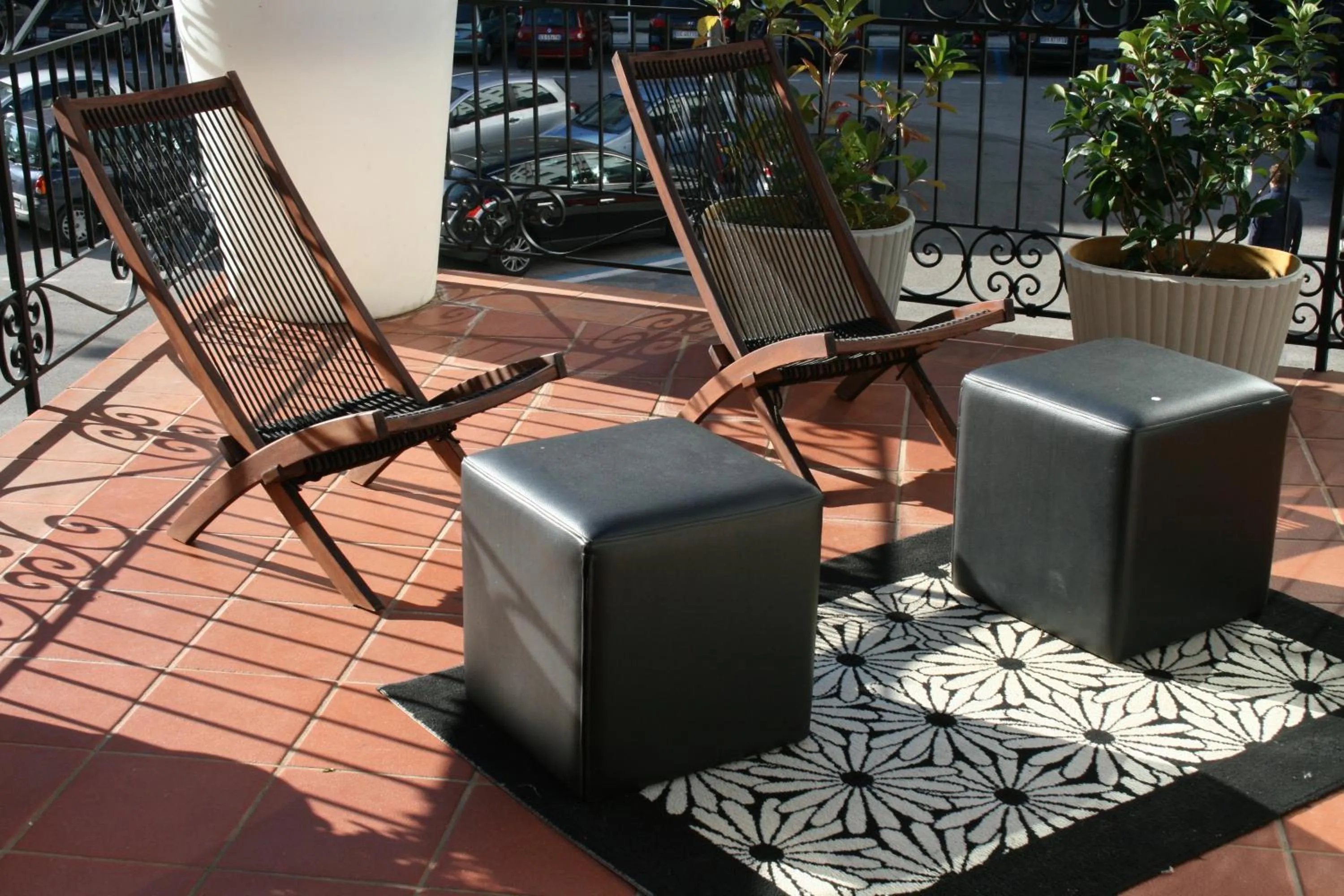 Balcony/Terrace in B&B Mini Hotel Incity-close train station and port-