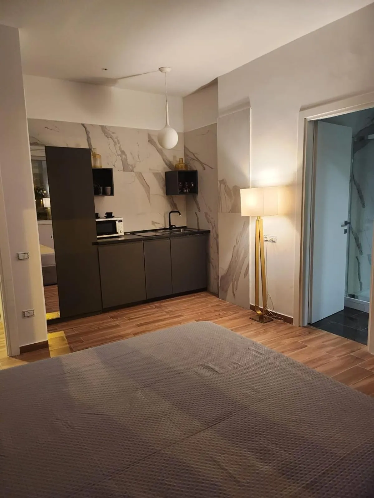 Bed in B&B Mini Hotel Incity-close train station and port-