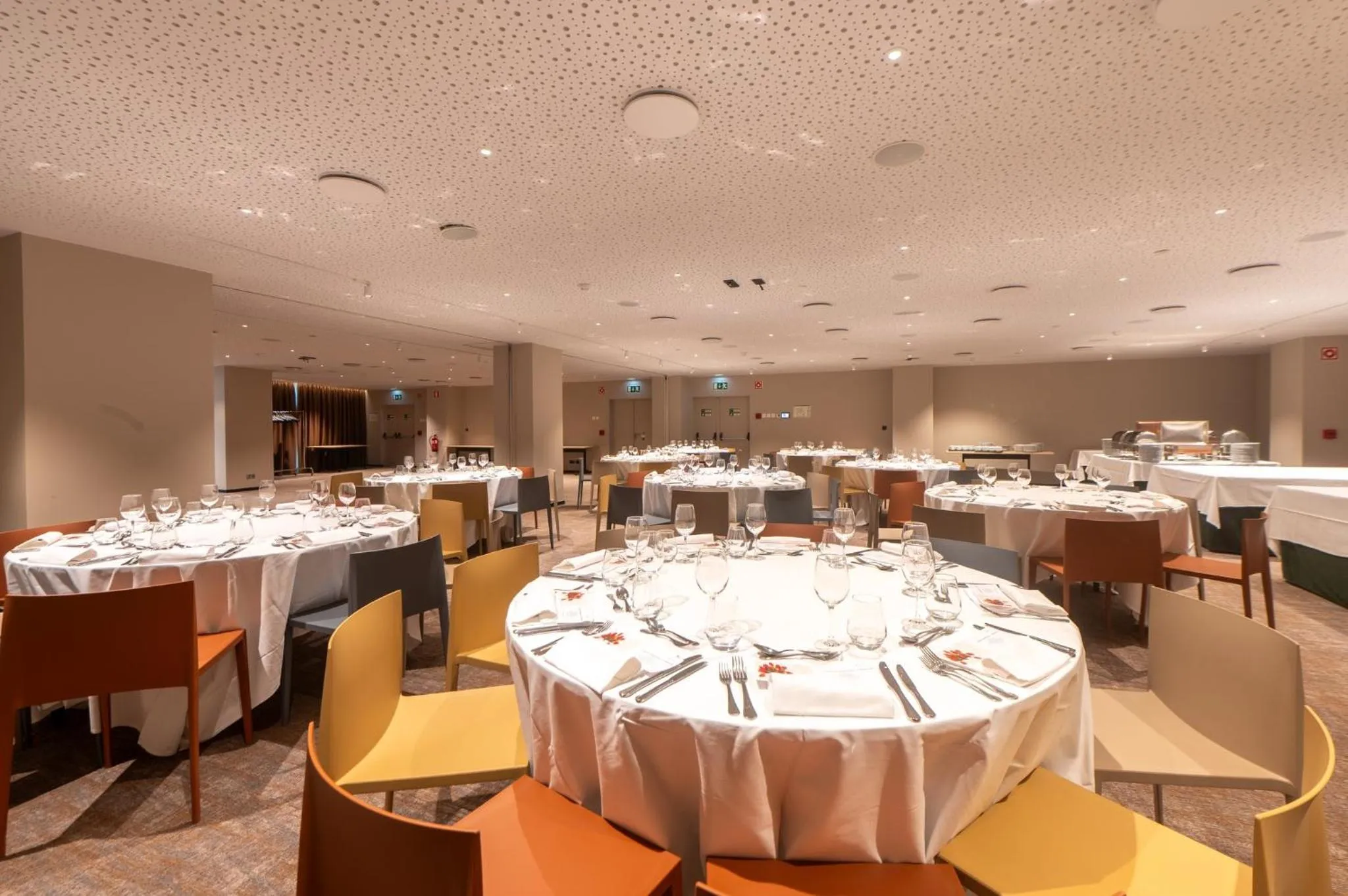 Meeting/conference room in Holiday Inn Lisbon by IHG