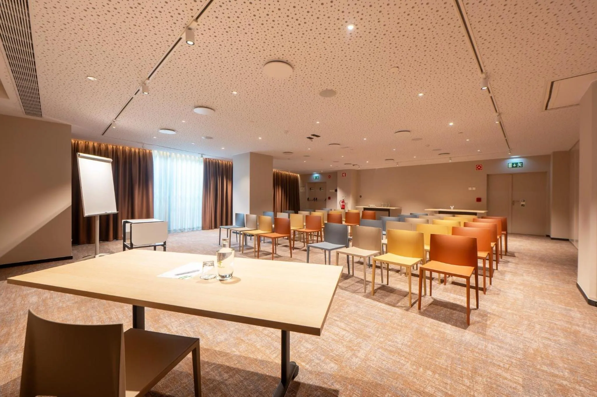 Meeting/conference room in Holiday Inn Lisbon by IHG