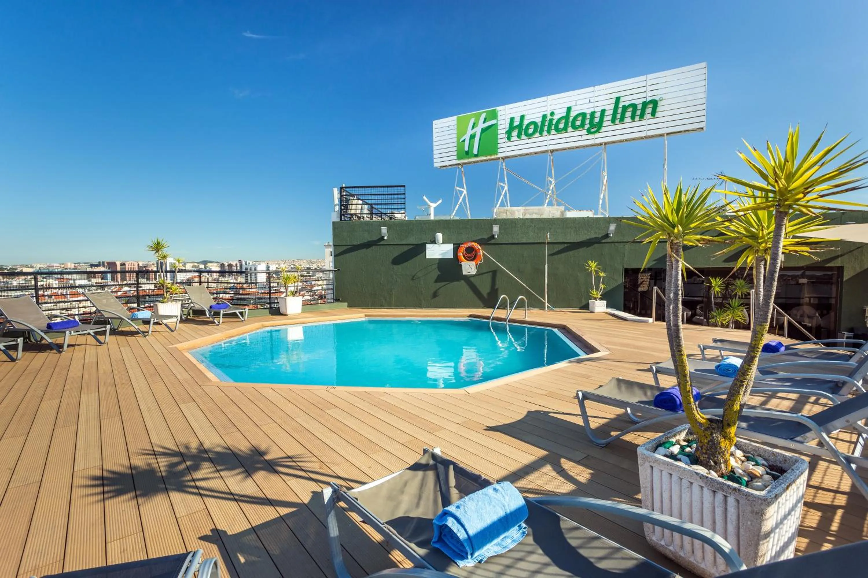 Swimming pool in Holiday Inn Lisbon by IHG