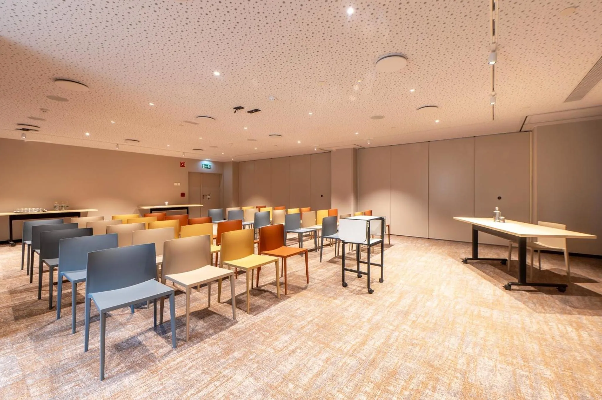 Meeting/conference room in Holiday Inn Lisbon by IHG