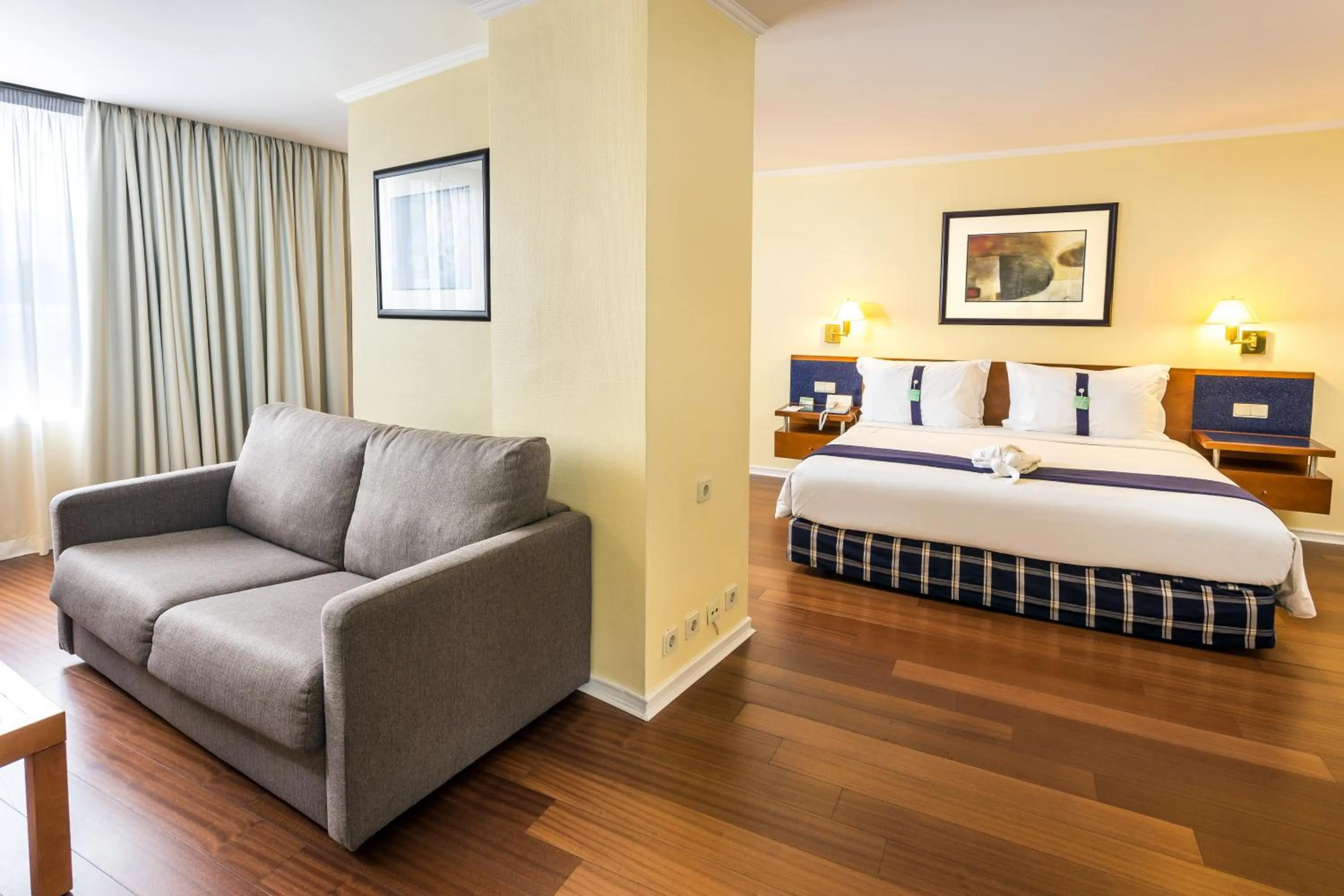 Bedroom, Bed in Holiday Inn Lisbon by IHG