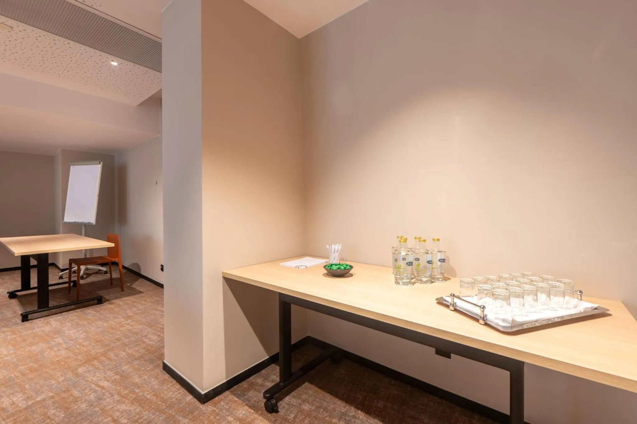 Meeting/conference room in Holiday Inn Lisbon by IHG