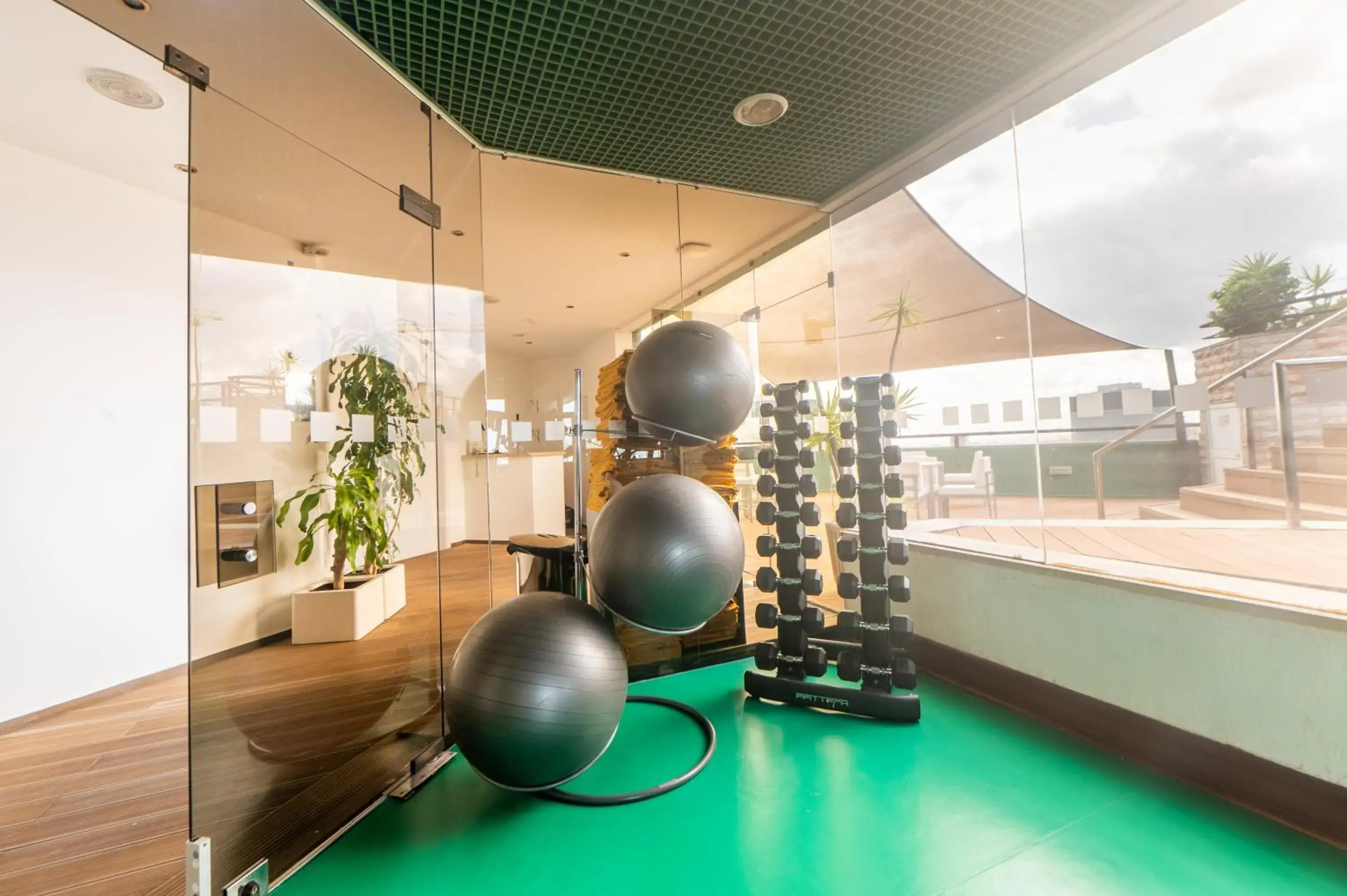 Fitness centre/facilities in Holiday Inn Lisbon by IHG Fitness centre/facilities in Holiday Inn Lisbon by IHG