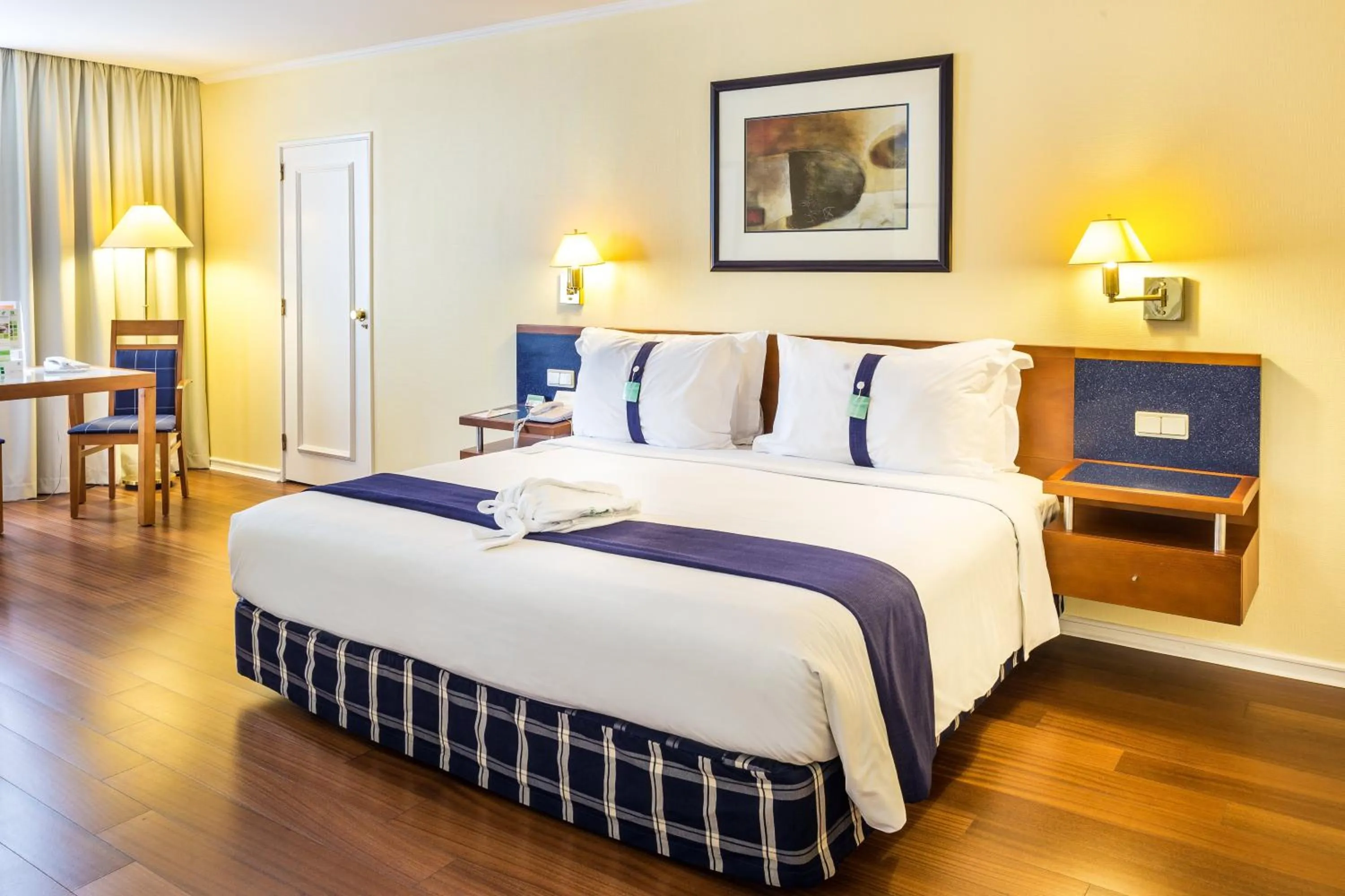 Photo of the whole room, Bed in Holiday Inn Lisbon by IHG