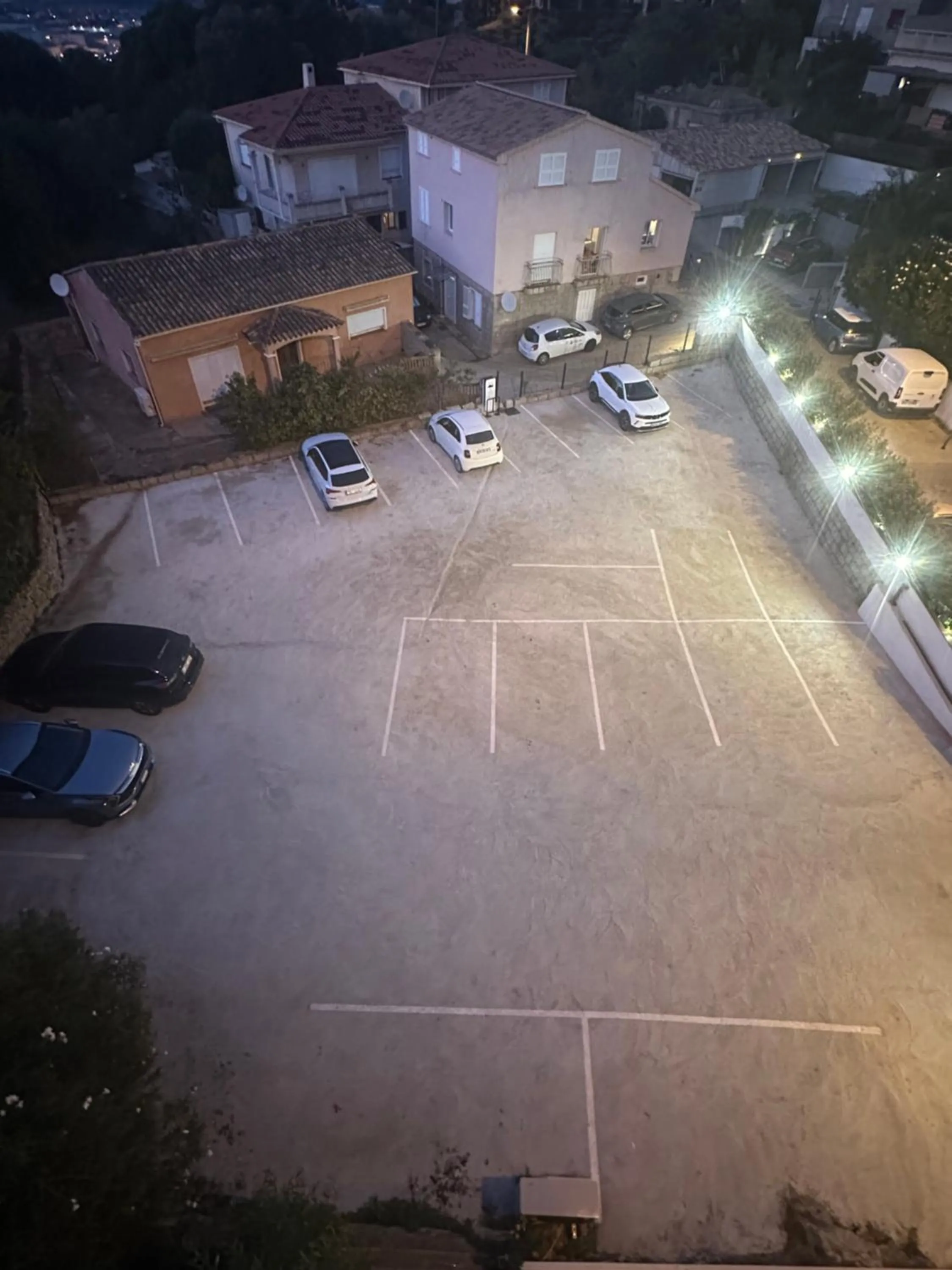 Night in Hôtel Le Mistral