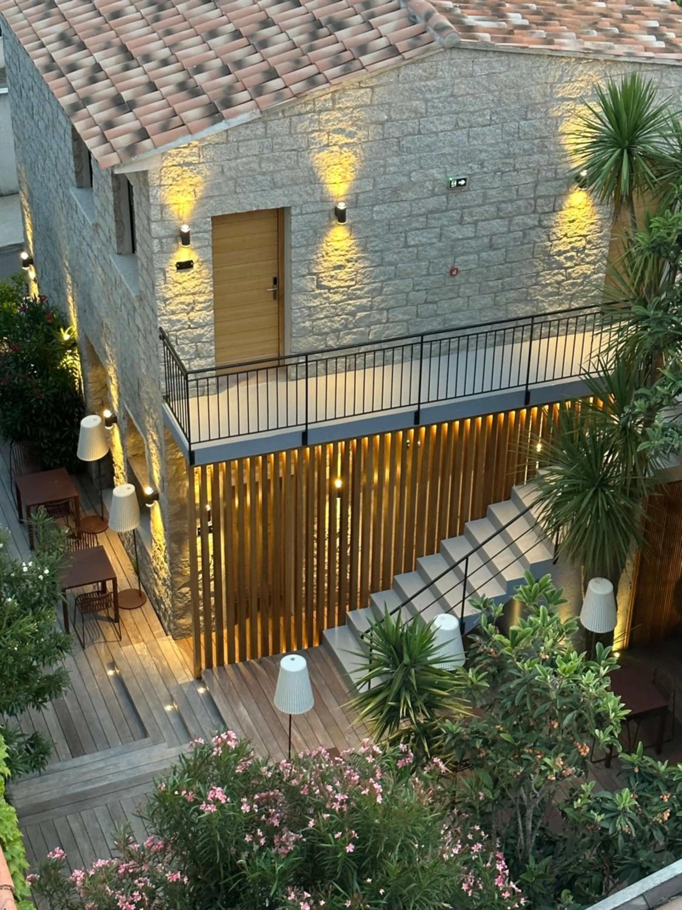 Property building in Hôtel Le Mistral