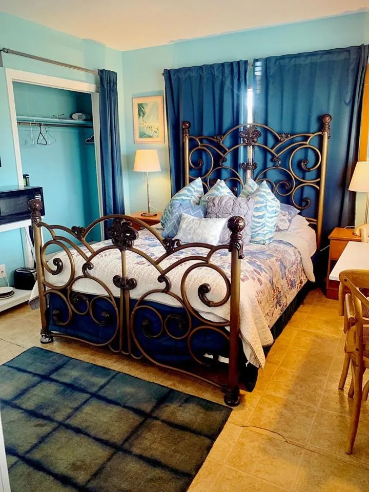 Bed in Ebb Tide Resort