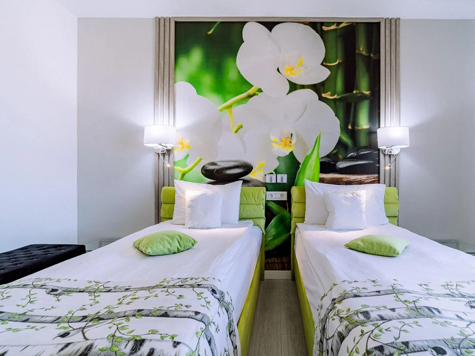 Bed in Continental Forum Oradea