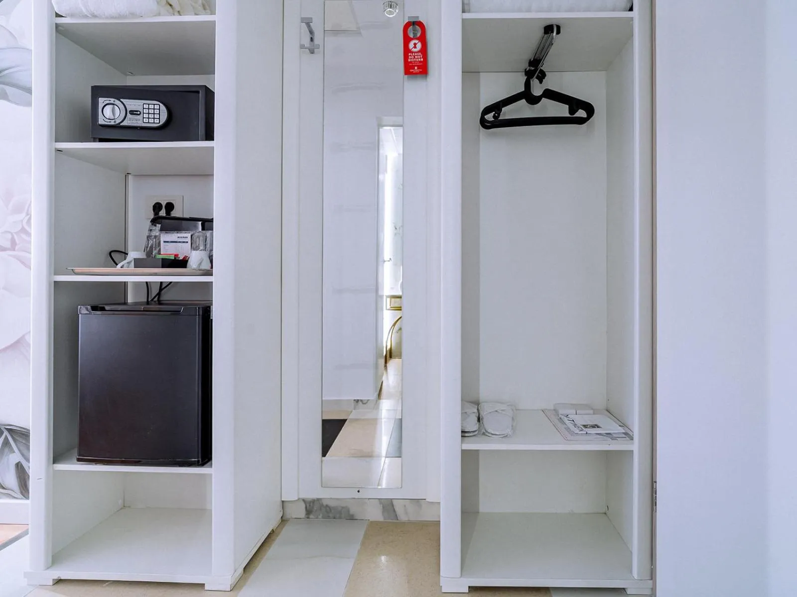 Coffee/tea facilities in Continental Forum Oradea