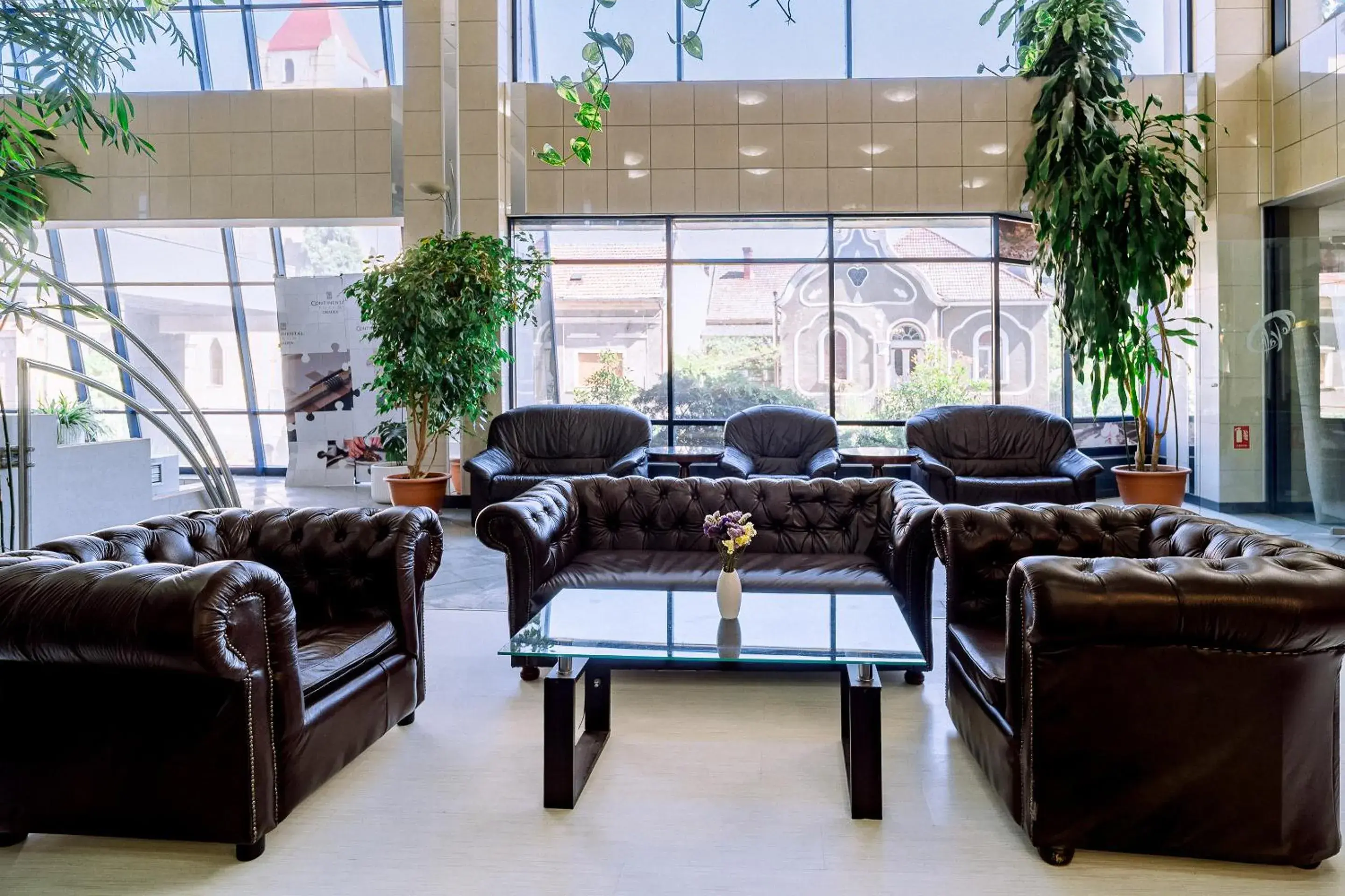 Lounge or bar in Continental Forum Oradea Lounge or bar in Continental Forum Oradea