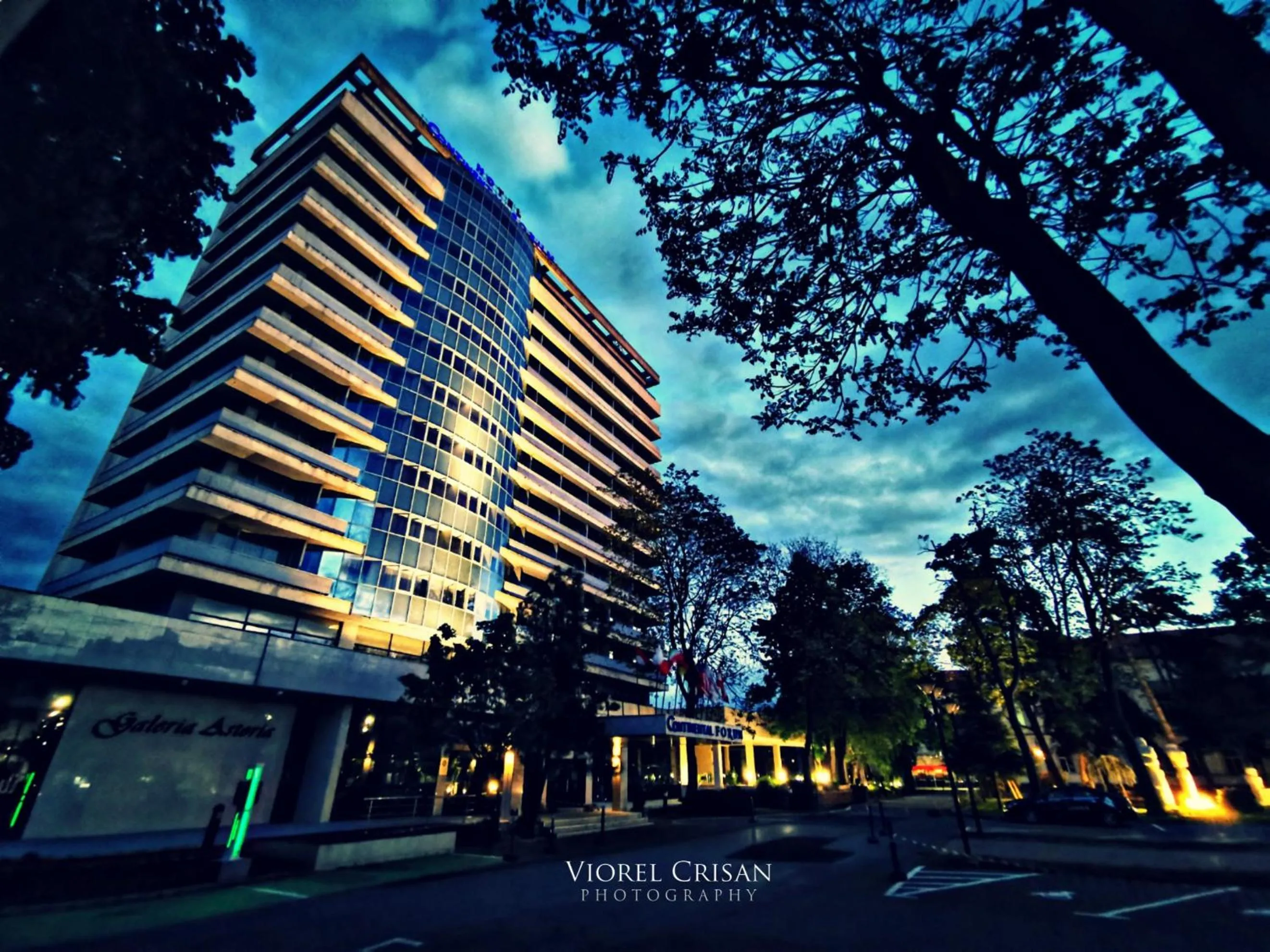 Property building in Continental Forum Arad