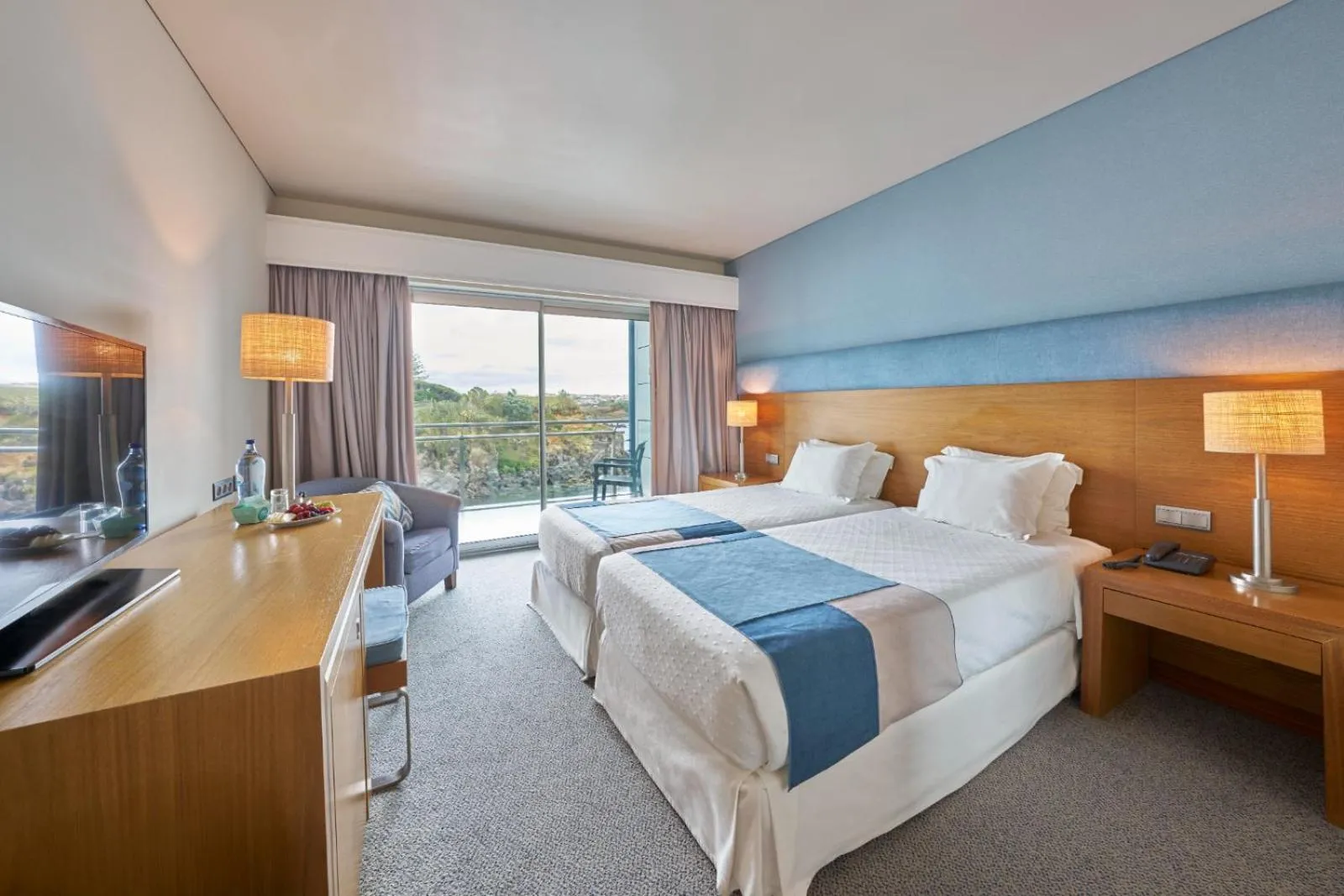 View (from property/room), Bed in Hotel Do Caracol