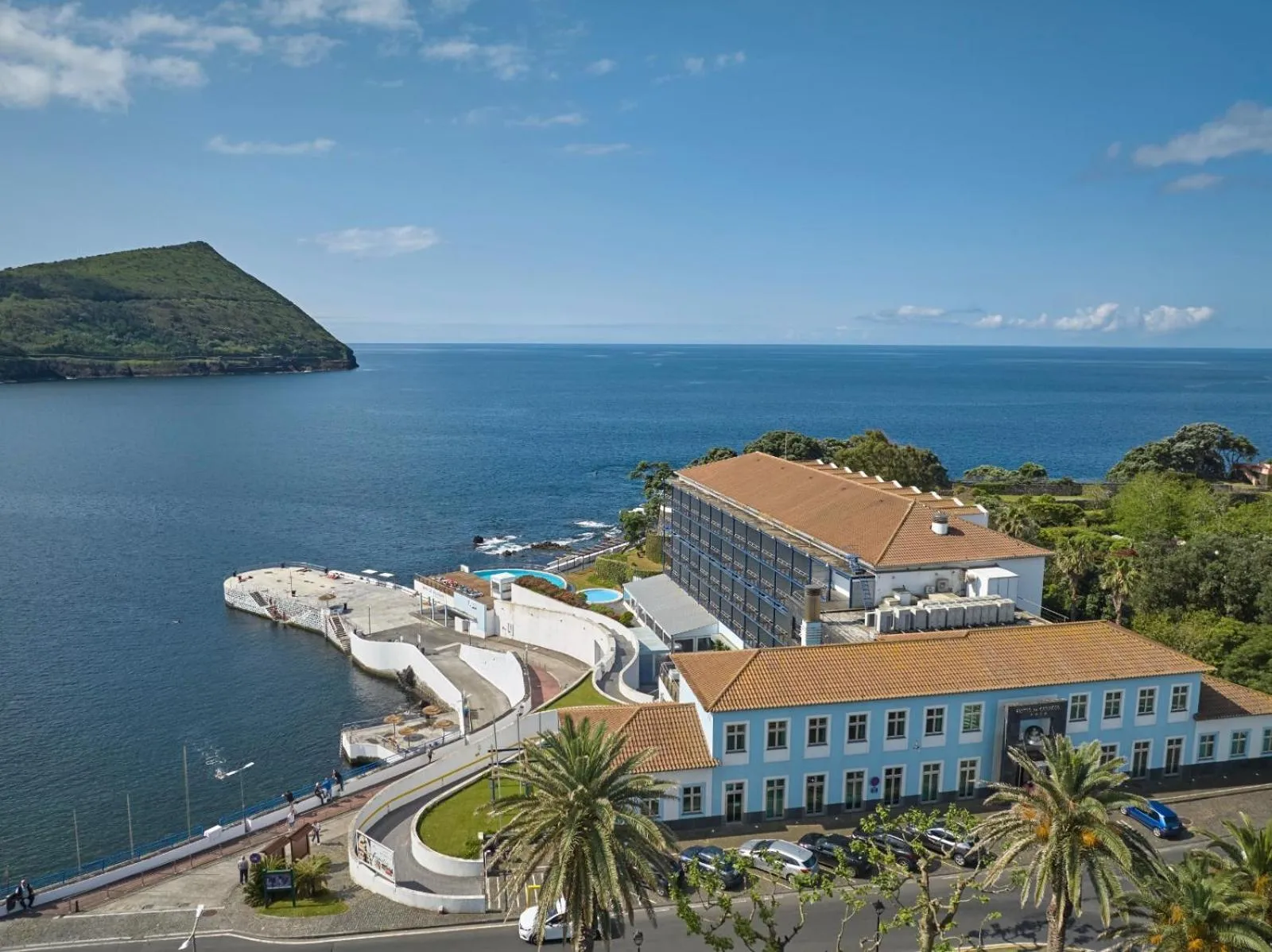 Property building in Hotel Do Caracol