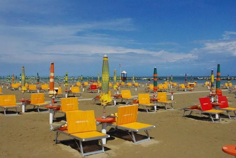 Beach in Hotel Holiday Beach