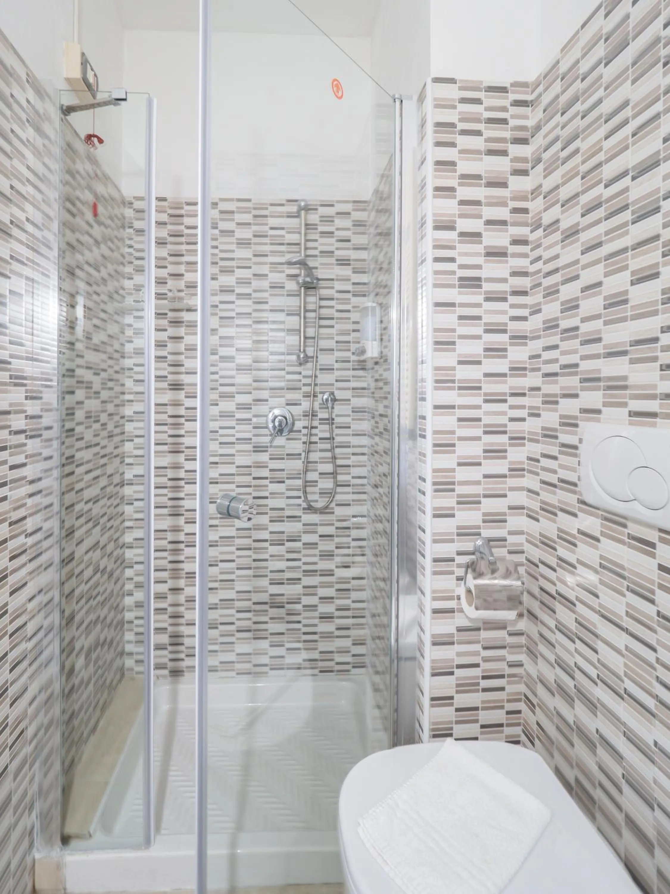 Bathroom in Affittacamere Lunamar