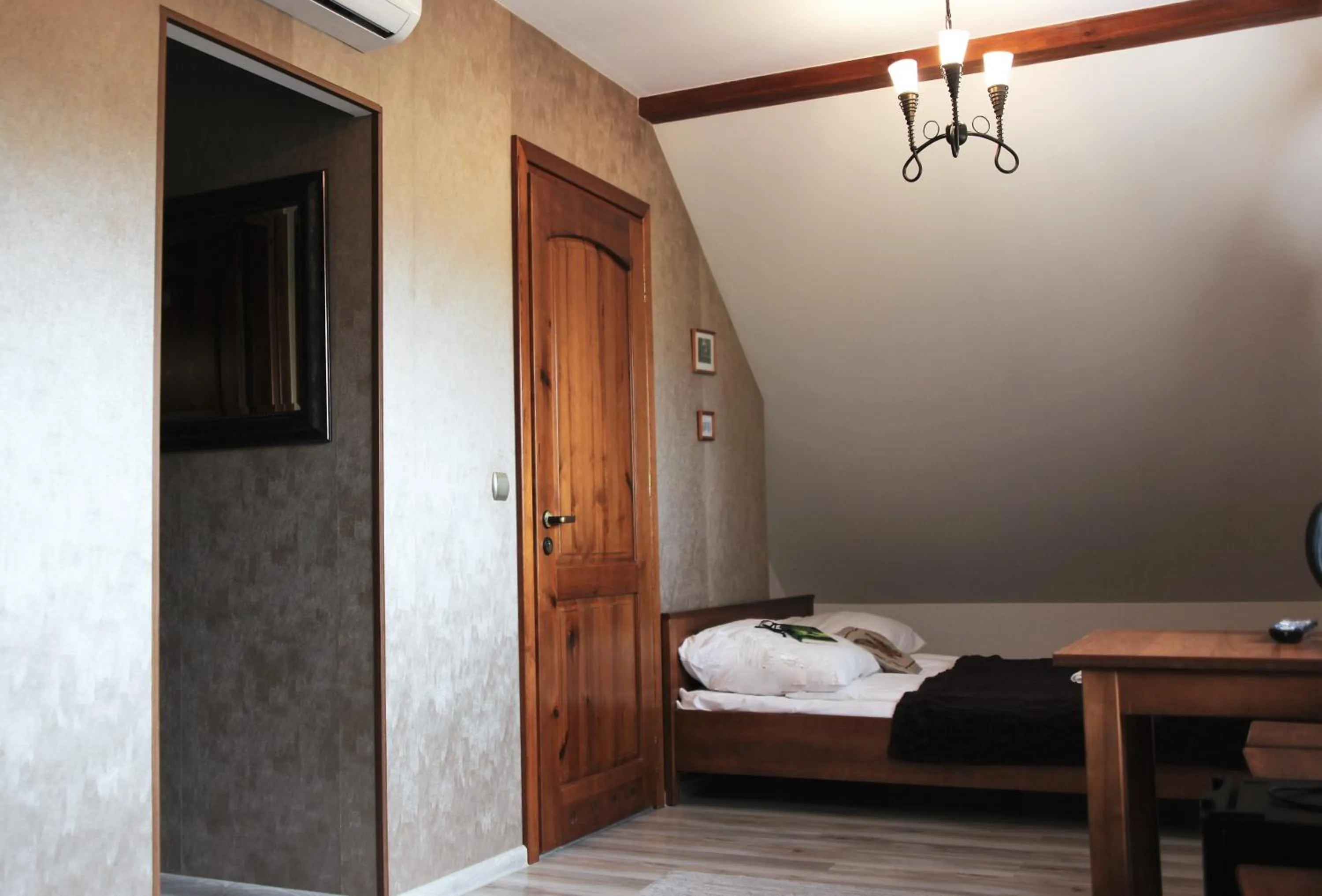 Bed in Willa Kazimiera