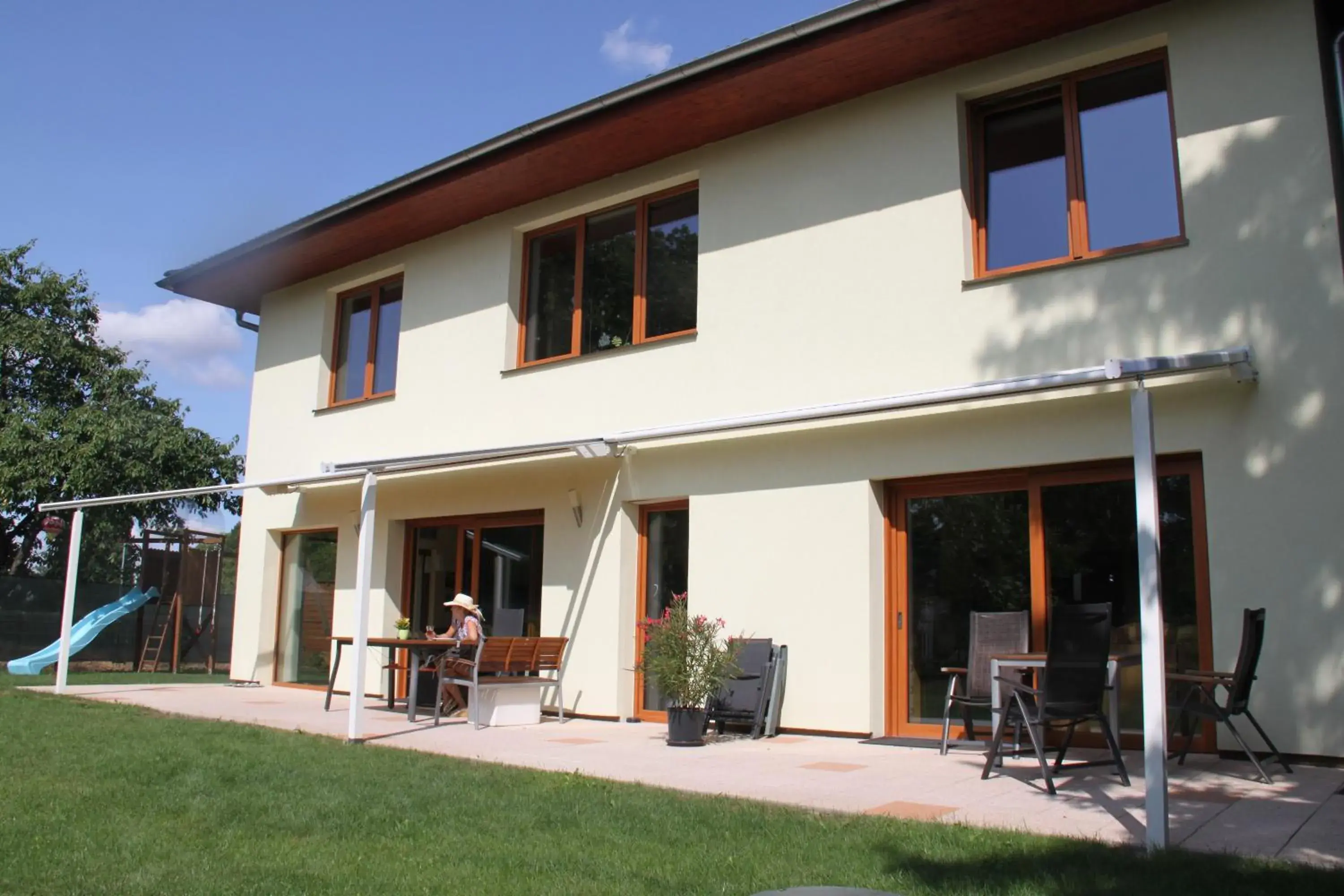 Lovely apartment, Garden, Parking, Wifi, Netflix Lovely apartment, Garden, Parking, Wifi, Netflix