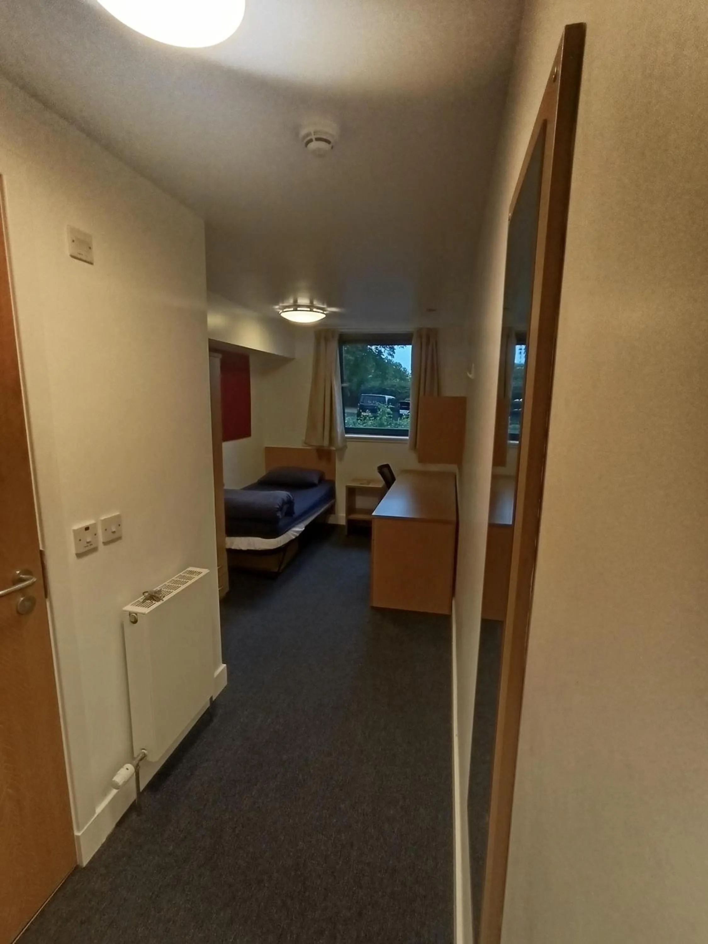 Bed in Perth Youth Hostel and Apartments