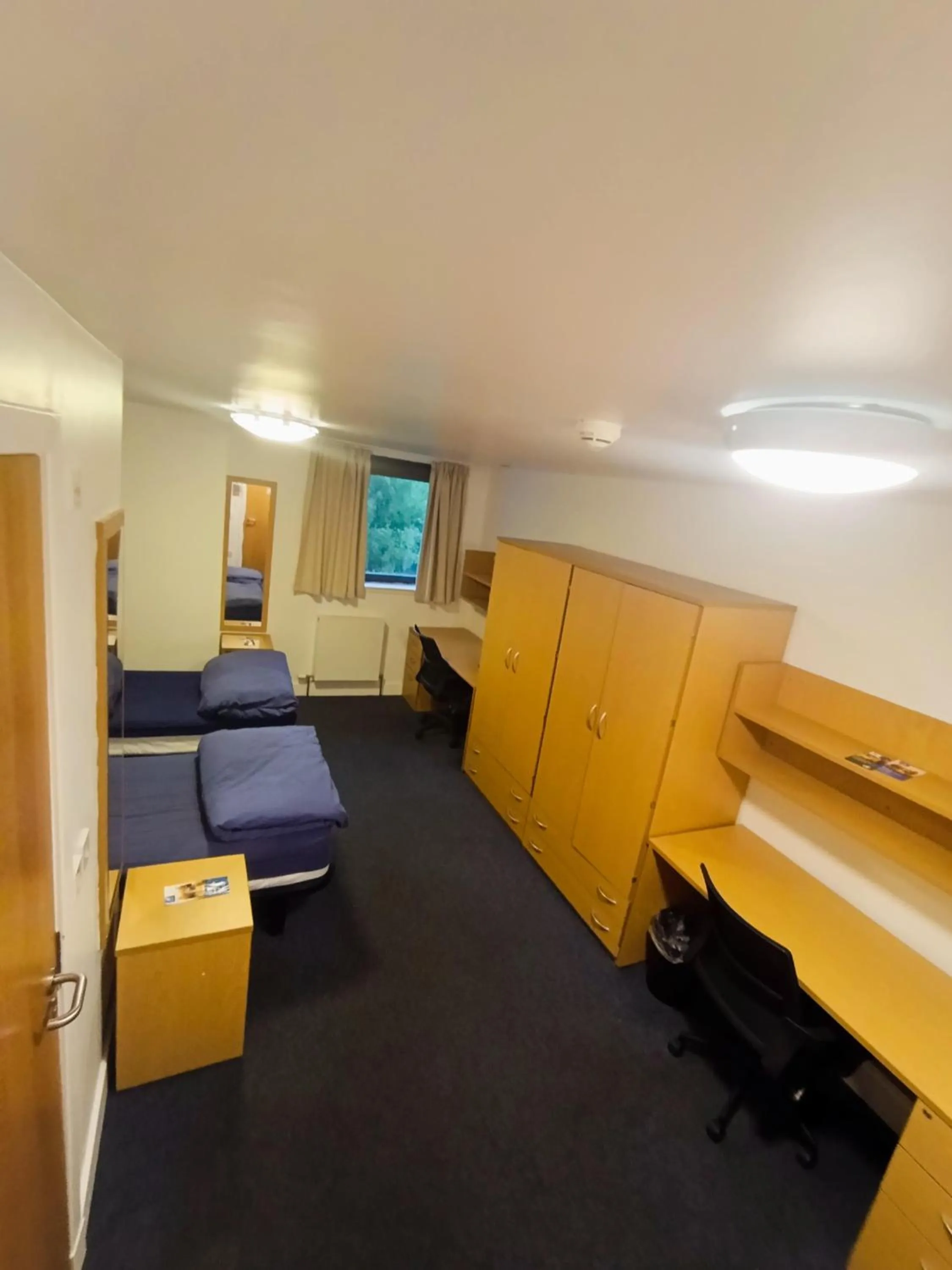 Bed in Perth Youth Hostel and Apartments