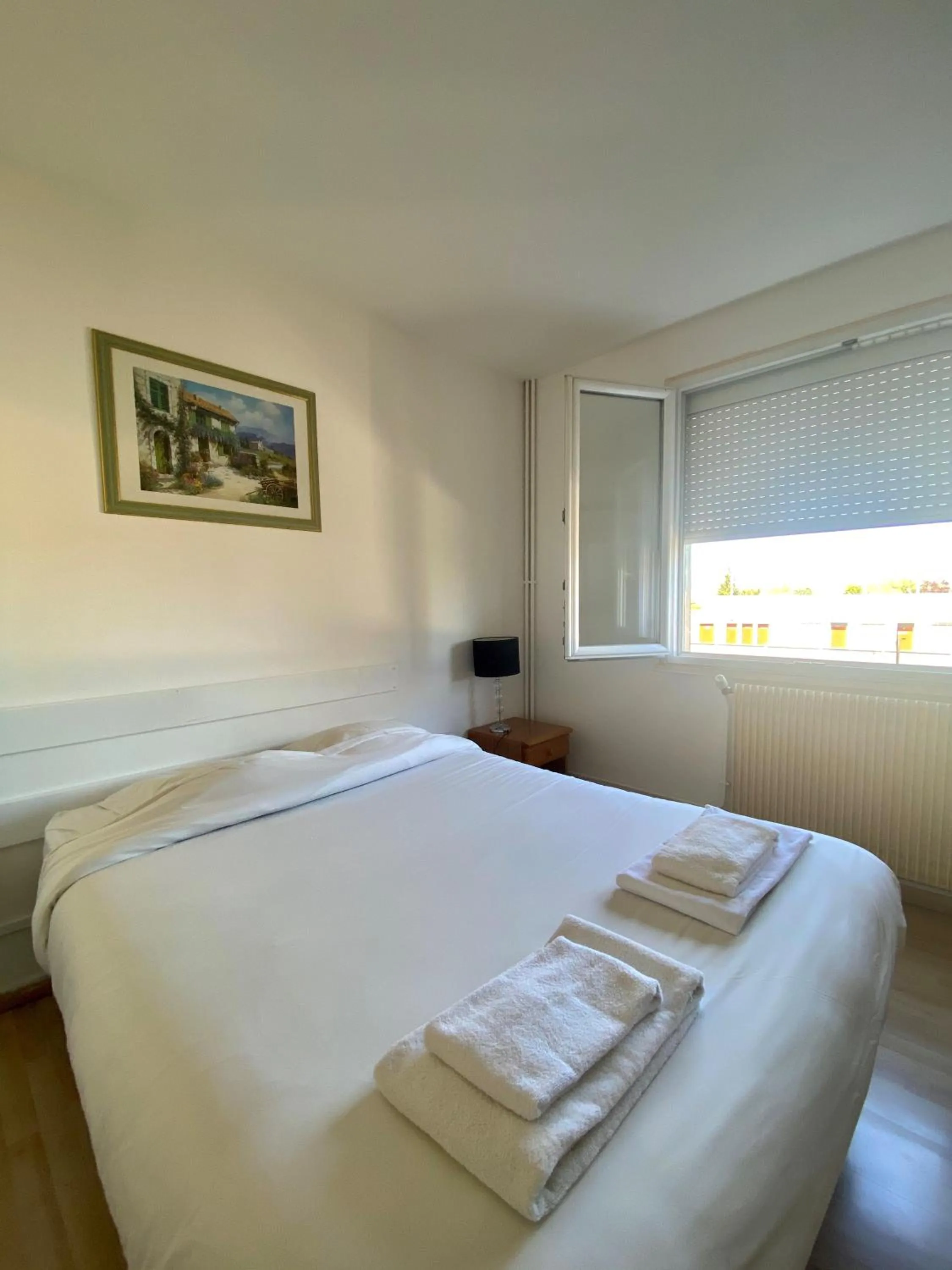 Photo of the whole room, Bed in Hotel du Centre Lucé Chartres