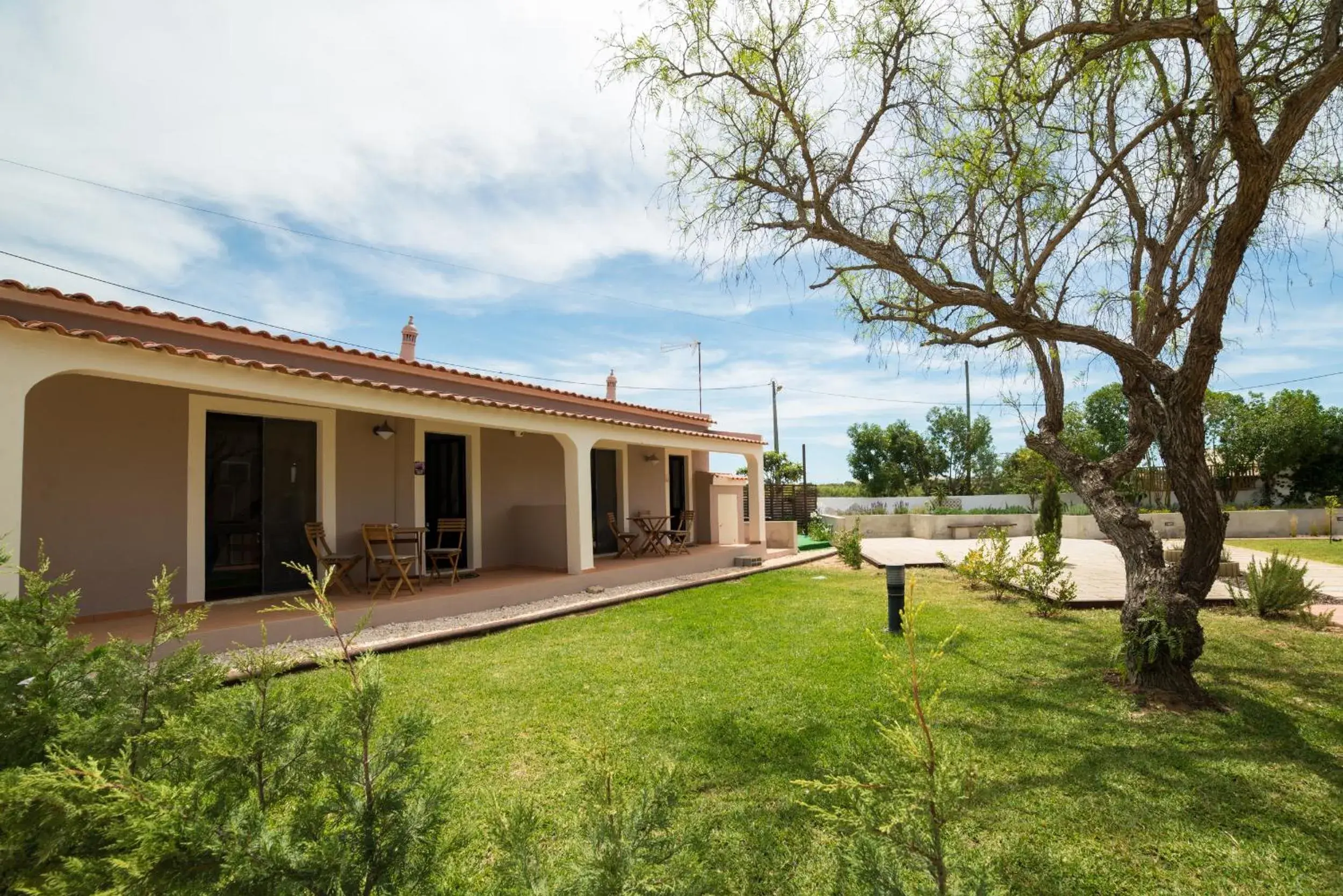 Facade/entrance in Casa Rosa Montes Facade/entrance in Casa Rosa Montes
