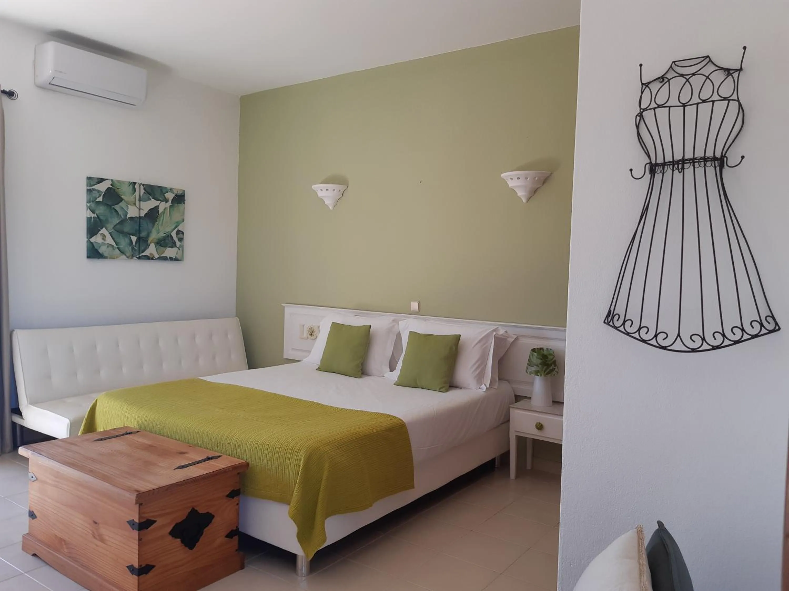 Bedroom, Bed in Casa Rosa Montes