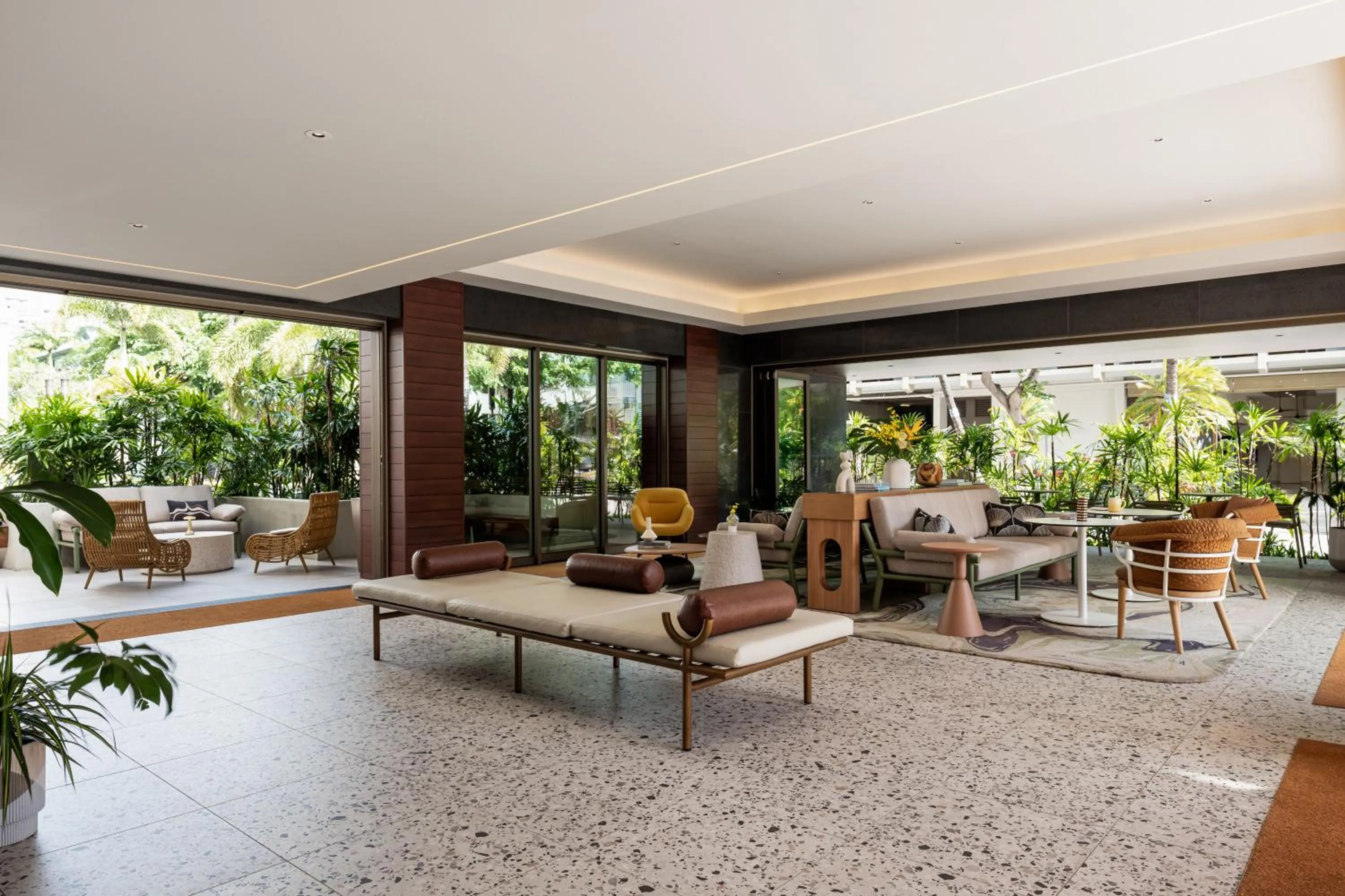 Lobby or reception in The Ambassador of Waikiki, Tapestry Collection by Hilton