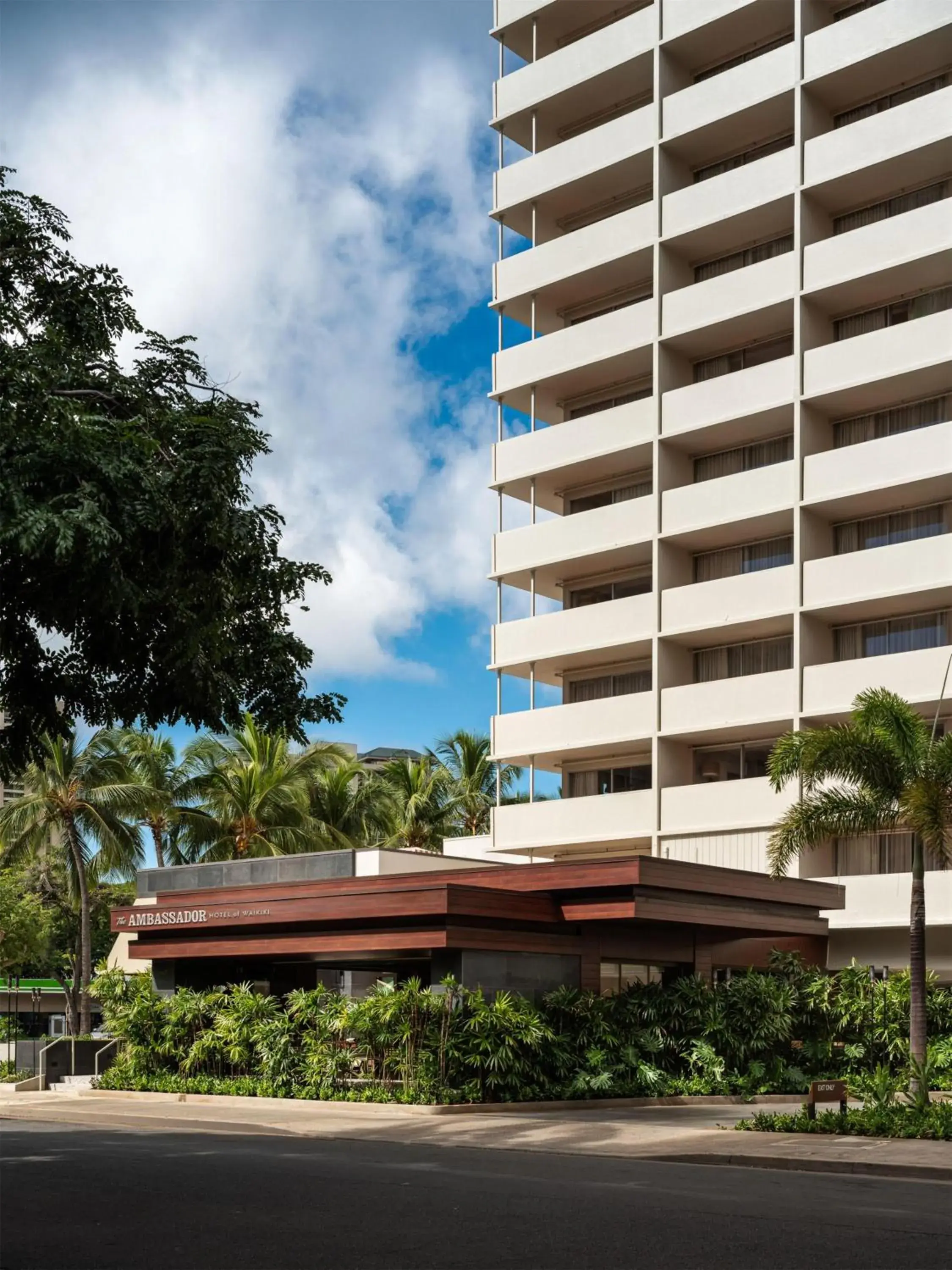 Property building in Romer Waikiki at The Ambassador Property building in Romer Waikiki at The Ambassador