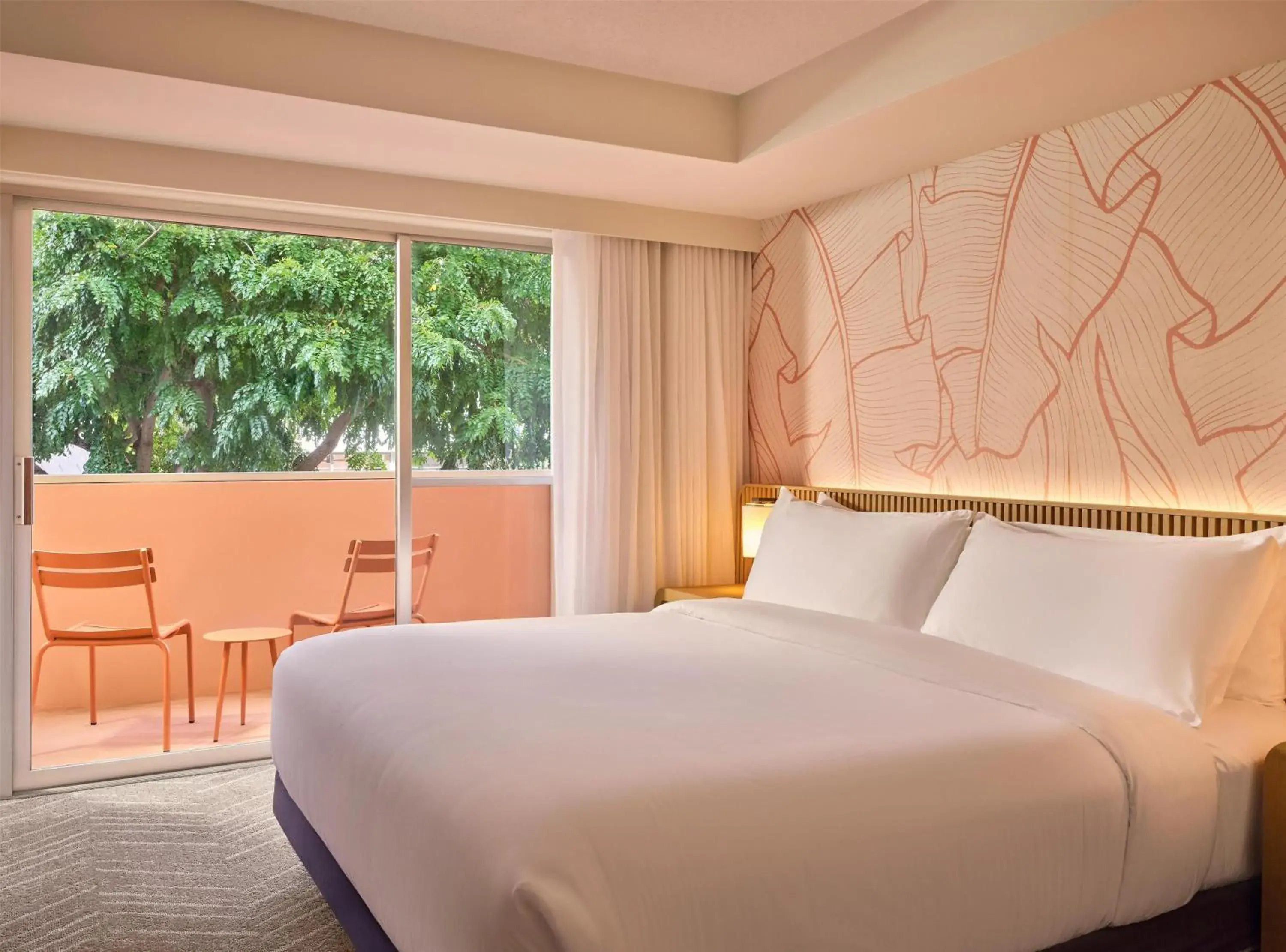 Bed in The Ambassador of Waikiki, Tapestry Collection by Hilton Bed in The Ambassador of Waikiki, Tapestry Collection by Hilton