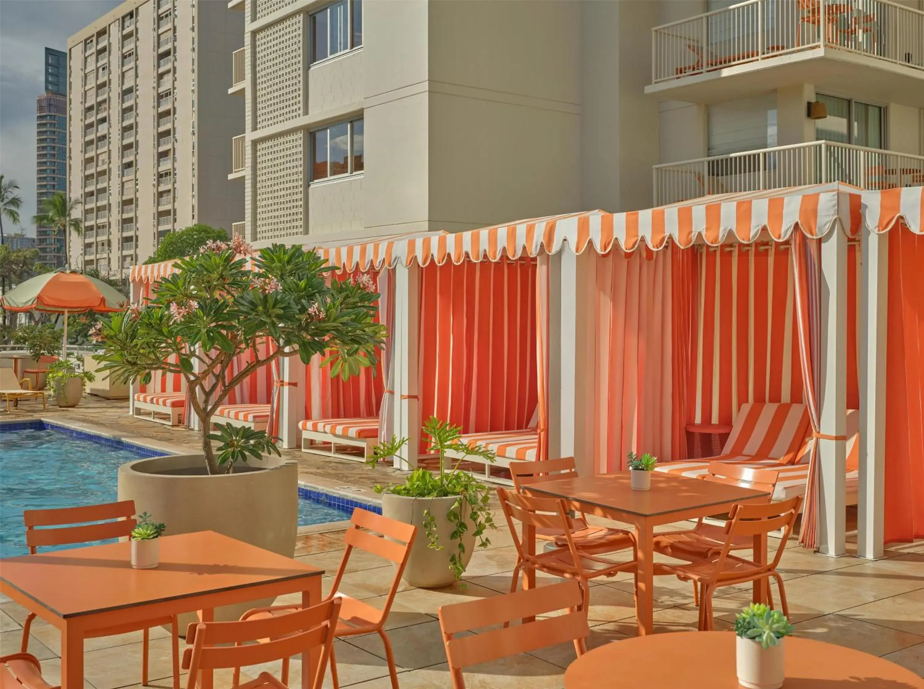 Swimming pool in The Ambassador of Waikiki, Tapestry Collection by Hilton Swimming pool in The Ambassador of Waikiki, Tapestry Collection by Hilton