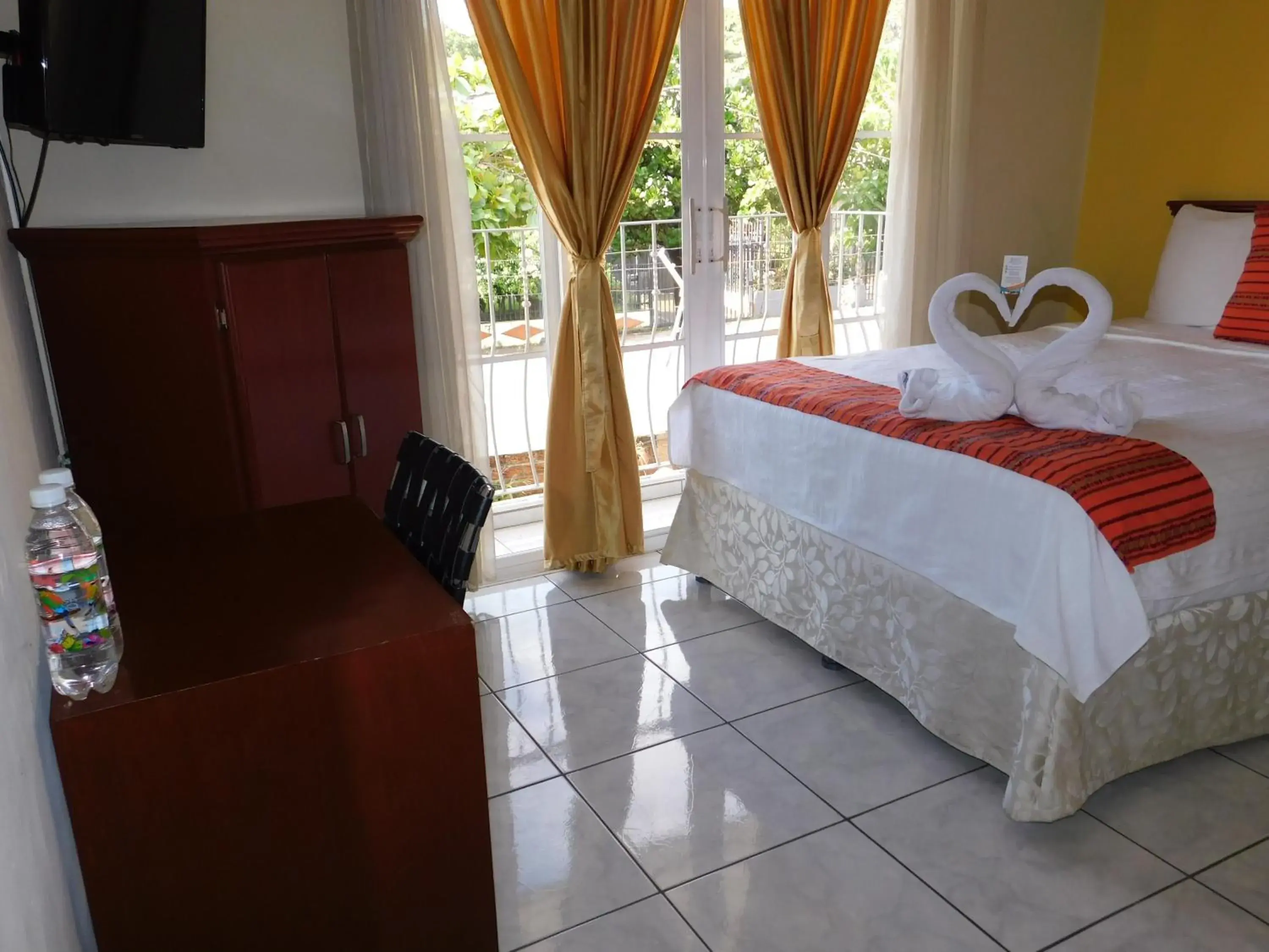 Superior Double Room in Hotel San Jose Hostal Superior Double Room in Hotel San Jose Hostal