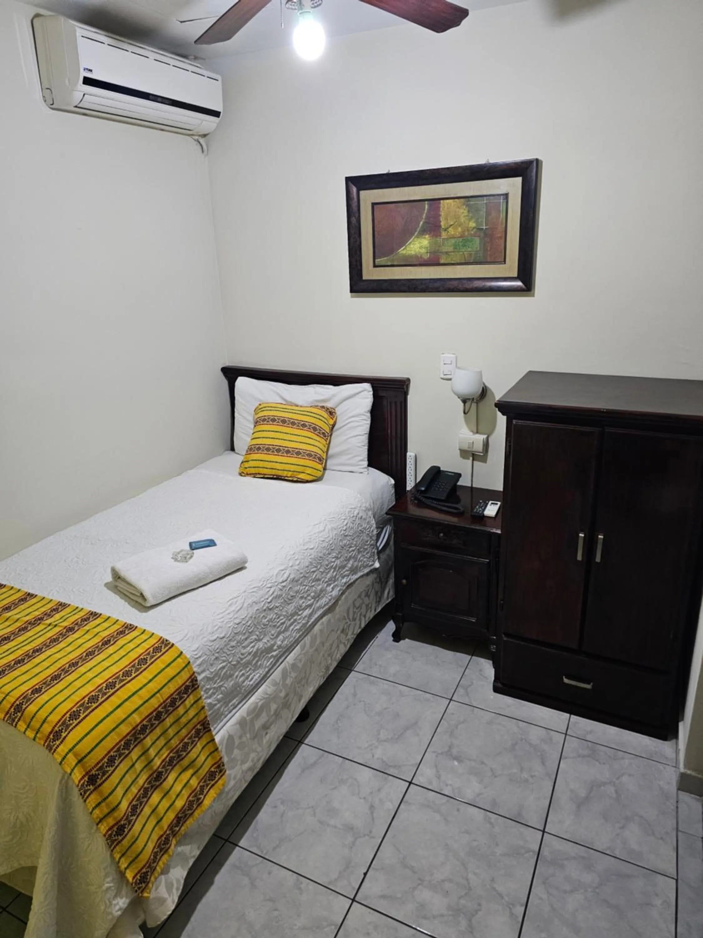 Standard Single Room in Hotel San Jose Hostal