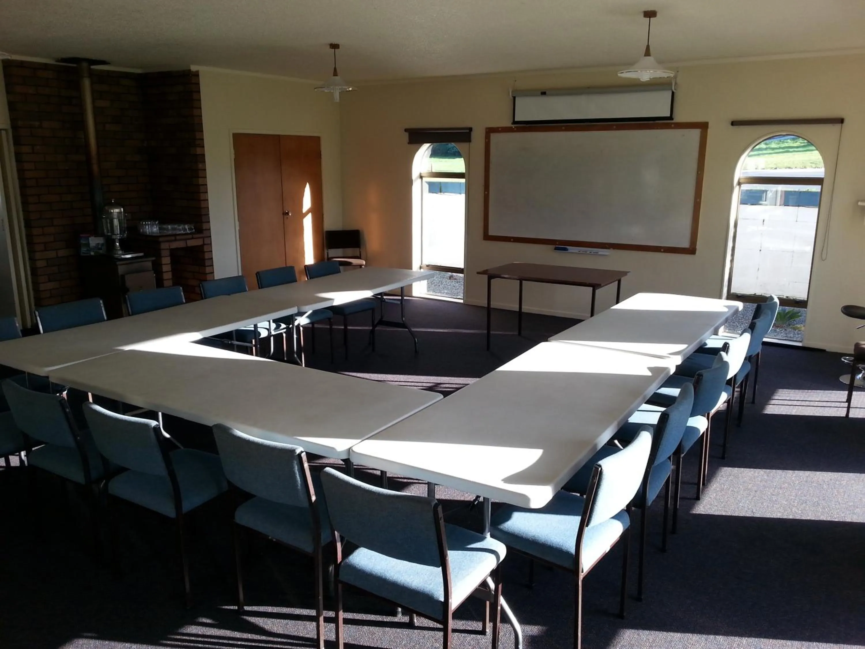 Meeting/conference room in Motel Sierra