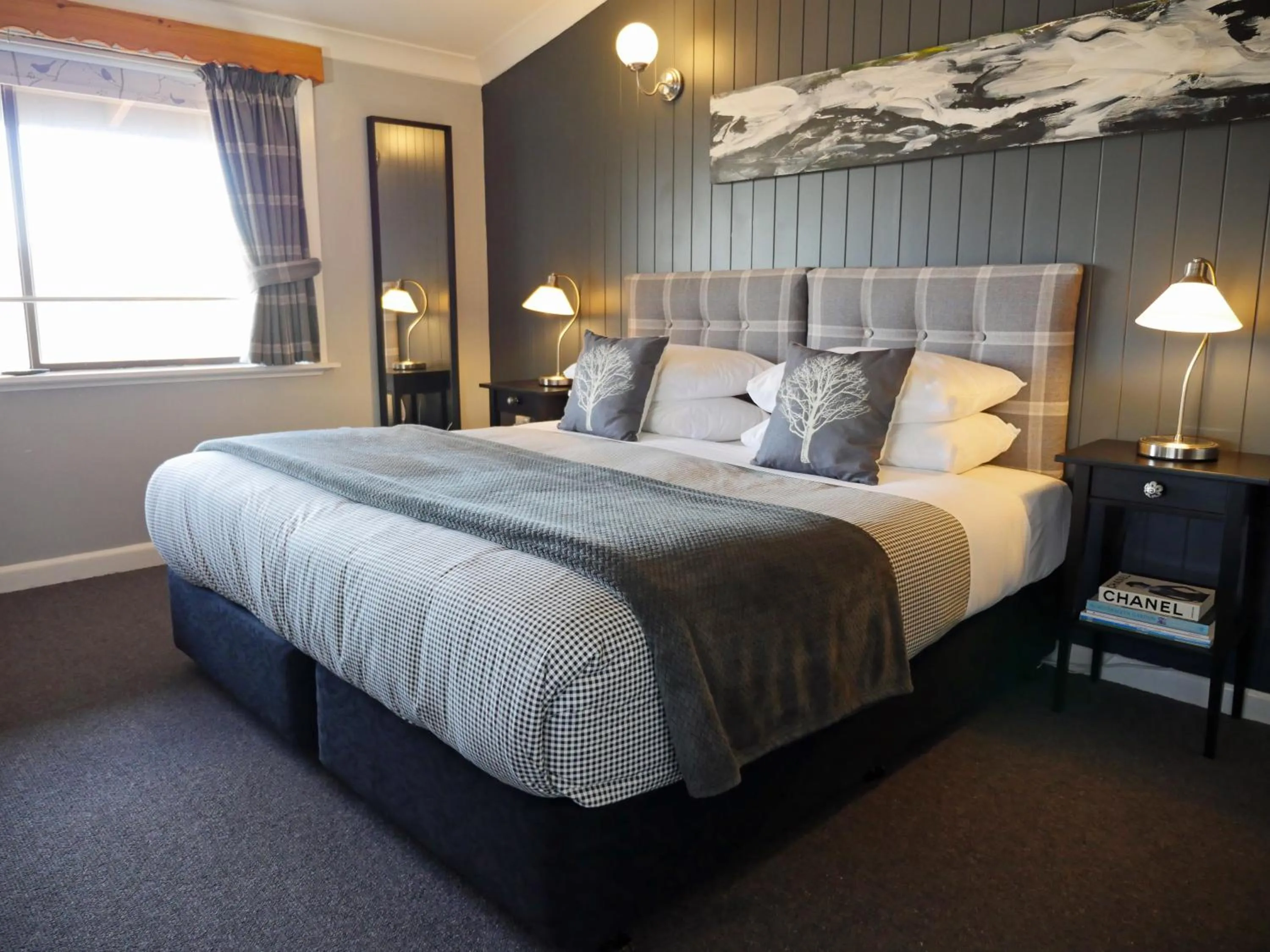 Bedroom, Bed in Troldhaugen Lodge - Adults Only
