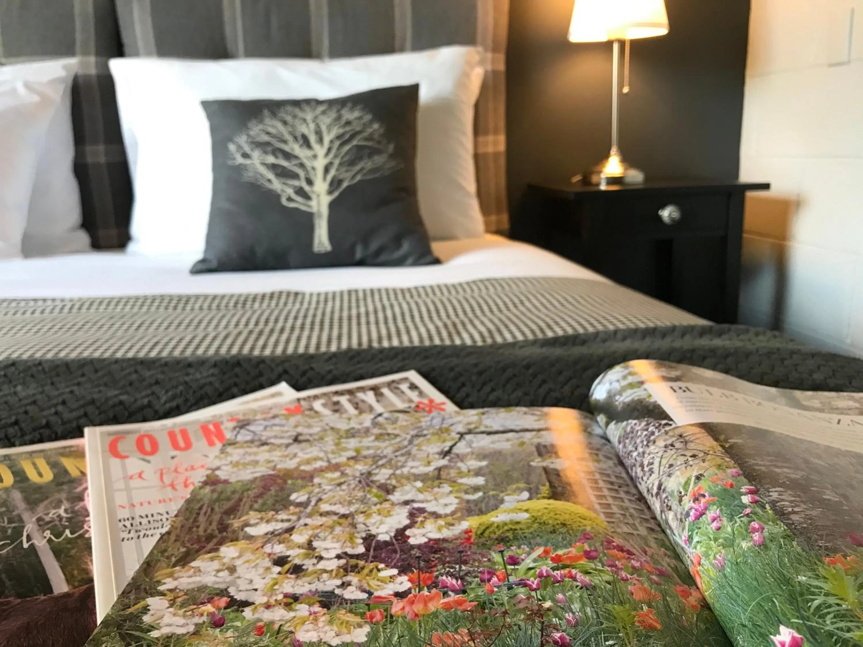 Decorative detail, Bed in Troldhaugen Lodge - Adults Only