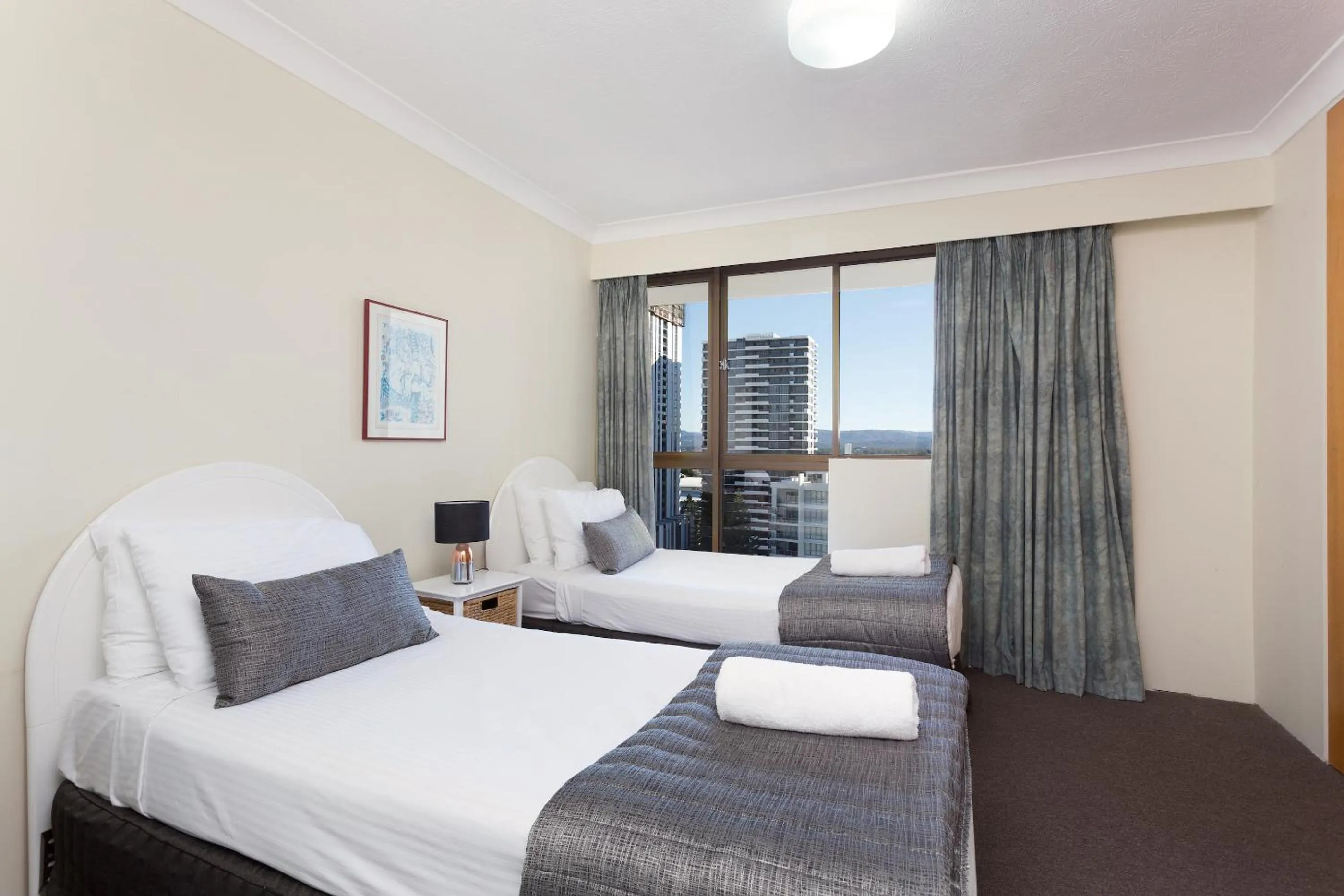Bedroom, Bed in Capricornia Apartments